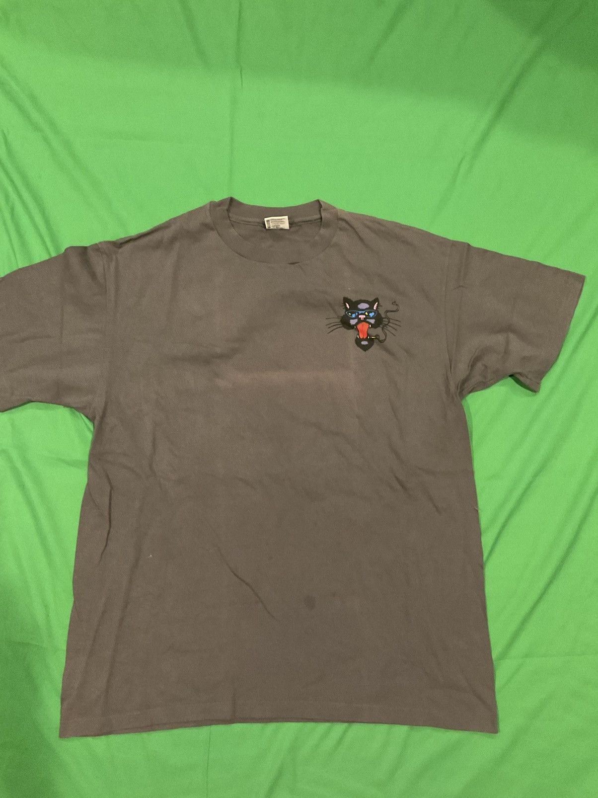 Vintage Vintage Brown and tan 90s rock tshirt Size US XL / EU 56 / 4 - 1 Thumbnail