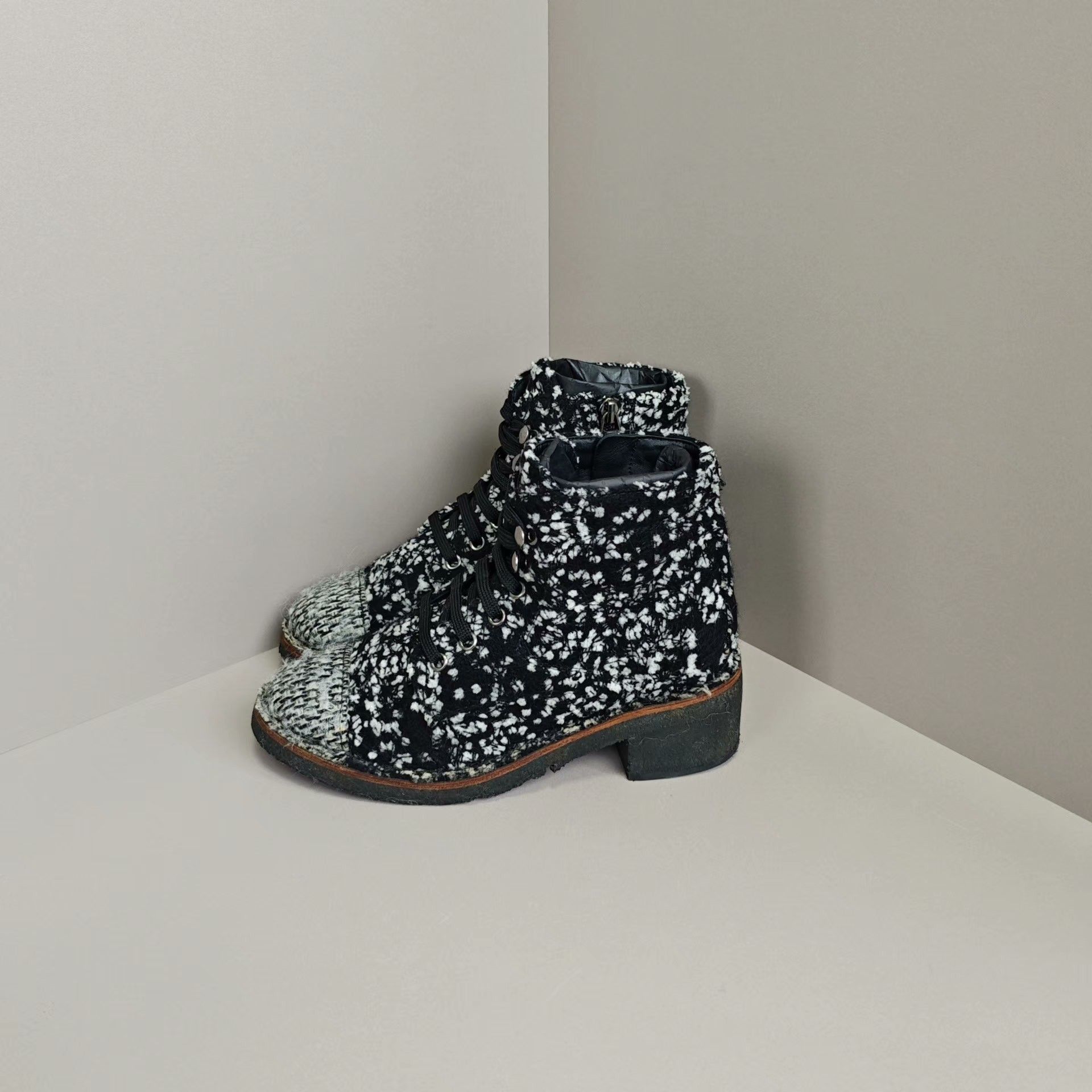 Chanel Chanel Boots us_5 Women Size US 5 / IT 35 - 1 Thumbnail