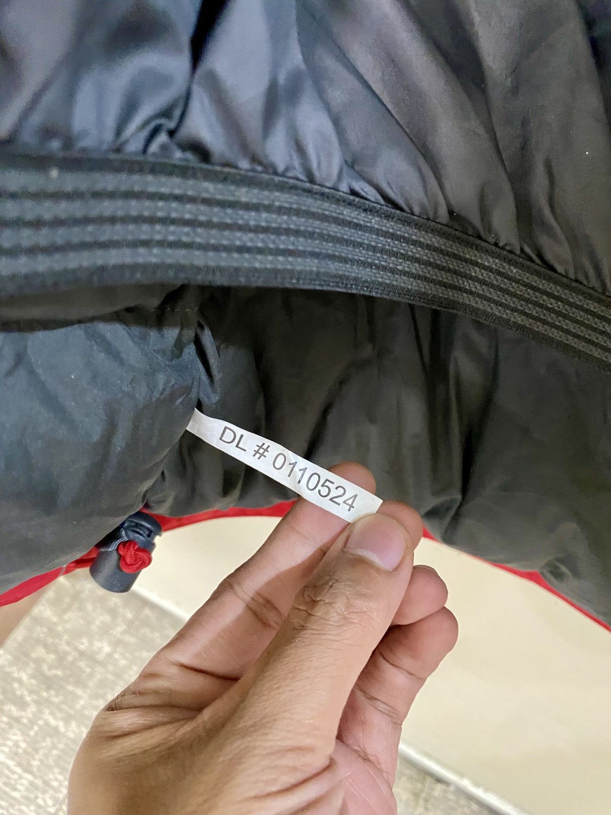 The North Face TNF mountain down hyvent Size US M / EU 48-50 / 2 - 7 Thumbnail