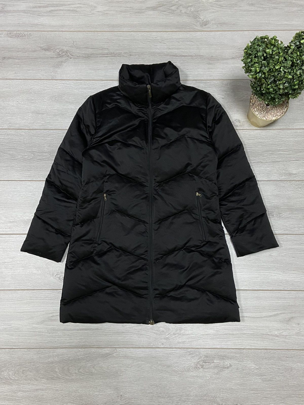 Moncler Moncler puffer down jacket quilted stitched Size M / US 6-8 / IT 42-44 - 1 Thumbnail