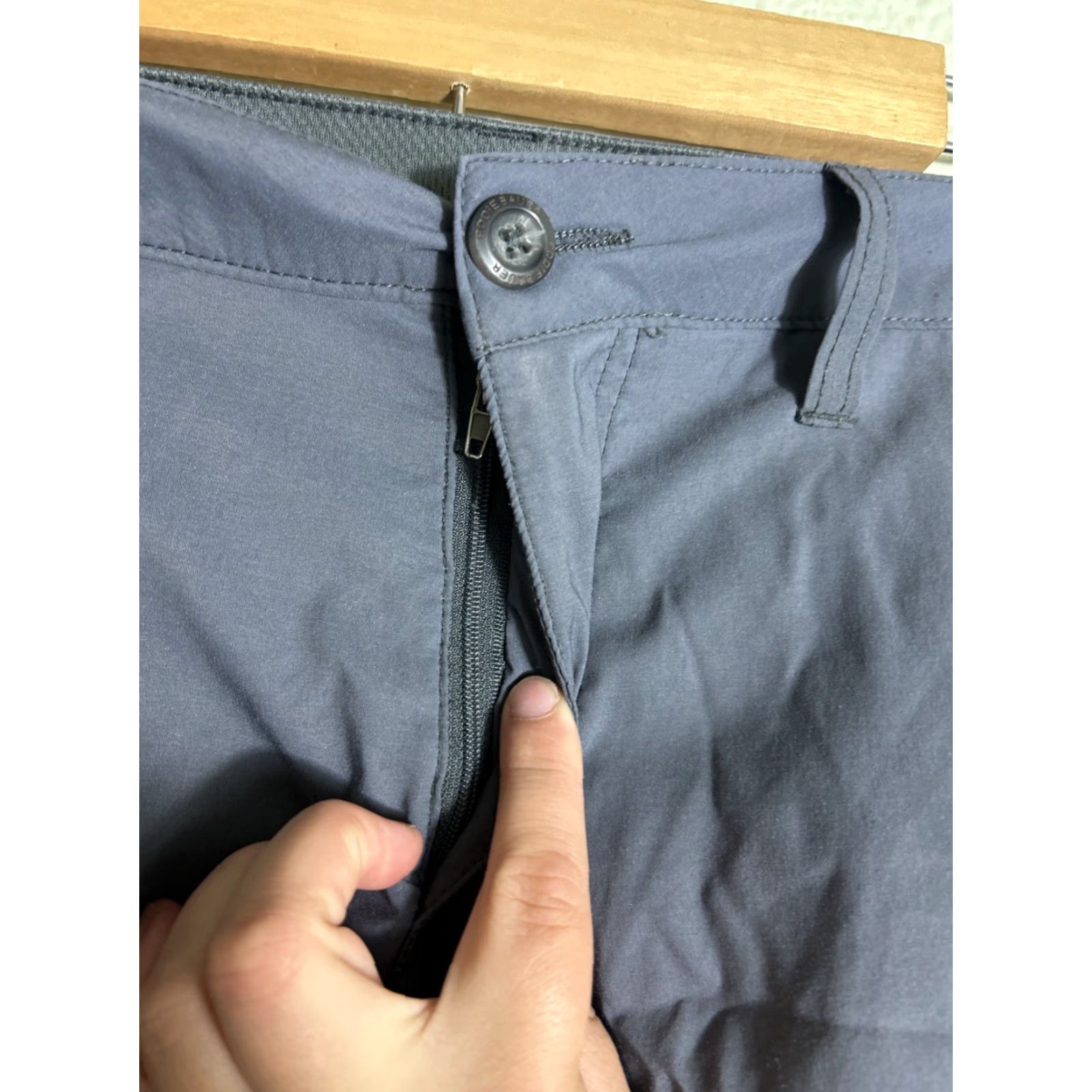 Eddie Bauer Eddie Bauer Mens Cargo Shorts Nylon Gray 38x10 Regular Size Mens Hiking Storage Pocket Size US 38 / EU 54 - 6 Thumbnail