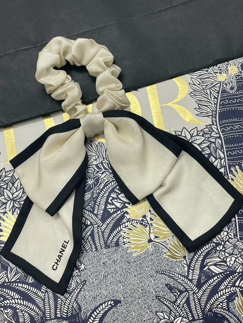 chanel White and black bow silk hair hoop