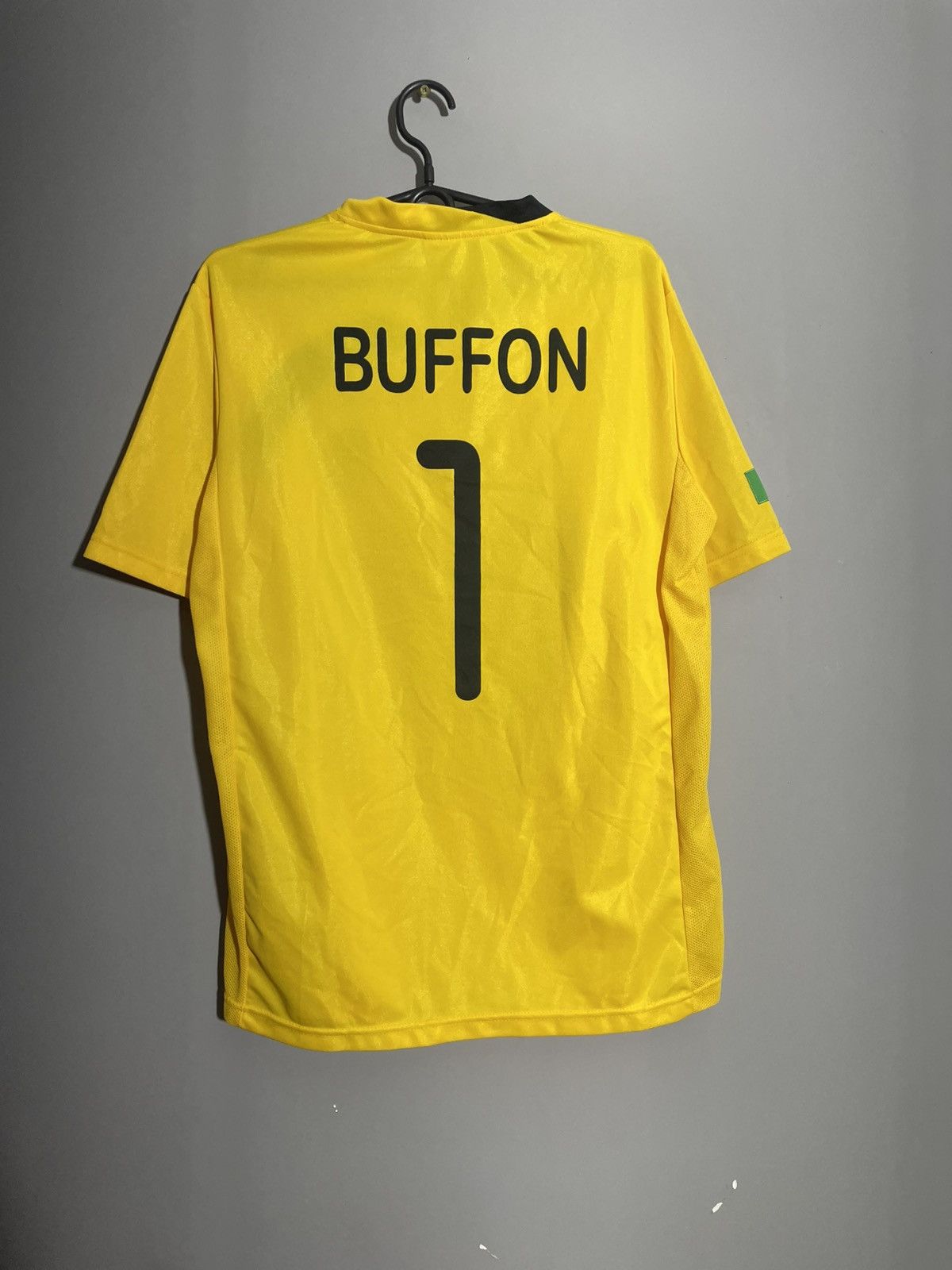 Vintage Vintage 2009-2010 Juventus Gianluigi Buffon #1 Soccer jesrse Size US L / EU 52-54 / 3 - 6 Thumbnail