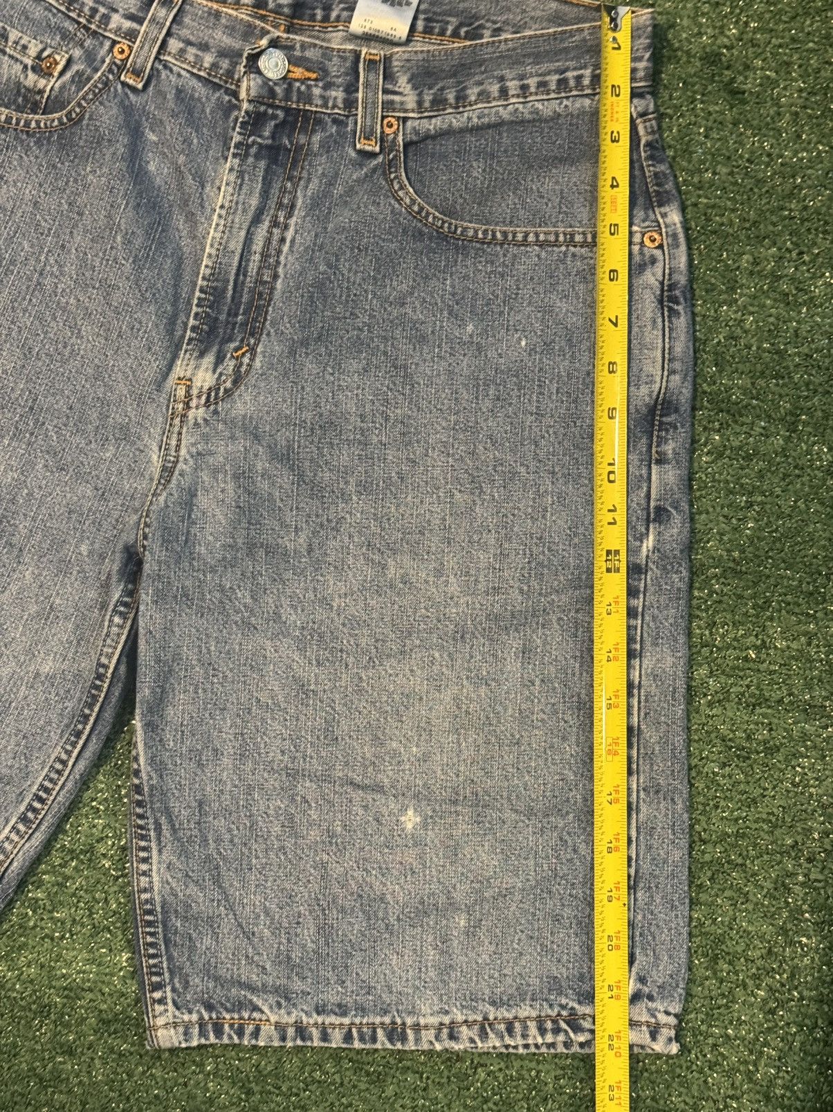 Levi's Vintage Clothing Vintage Levi's 569 Loose Straight Fit Jorts Baggy Skater Fit Size US 33 - 2 Thumbnail