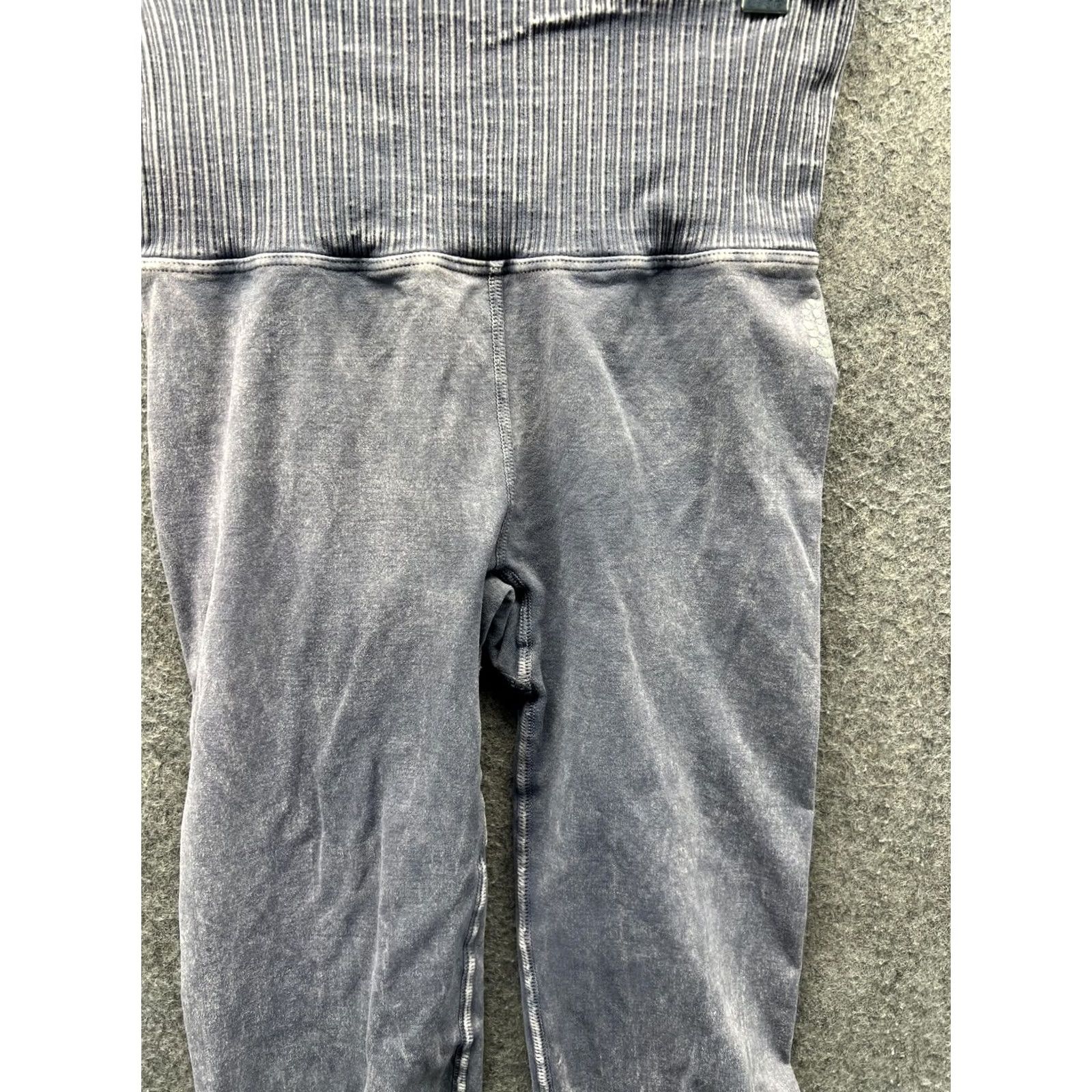 Free People Free People Leggings Womens XS Gray Striped Waist Ankle Elastic High Rise Size 26" / US 2 / IT 38 - 7 Thumbnail