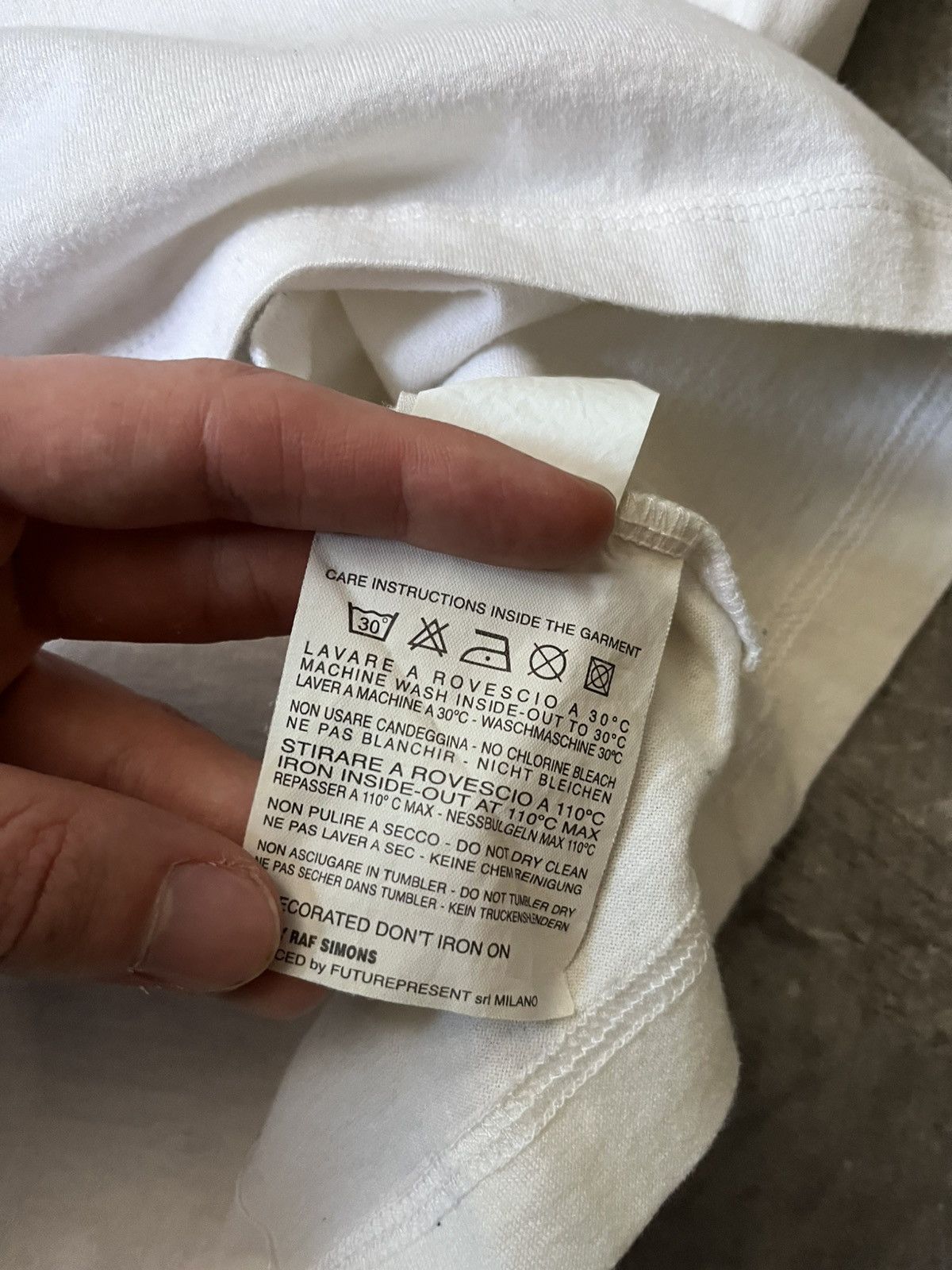 Raf by Raf Simons Raf by Raf Simons A/W 2011 BASS white T-shirt vintage Size US M / EU 48-50 / 2 - 9 Thumbnail