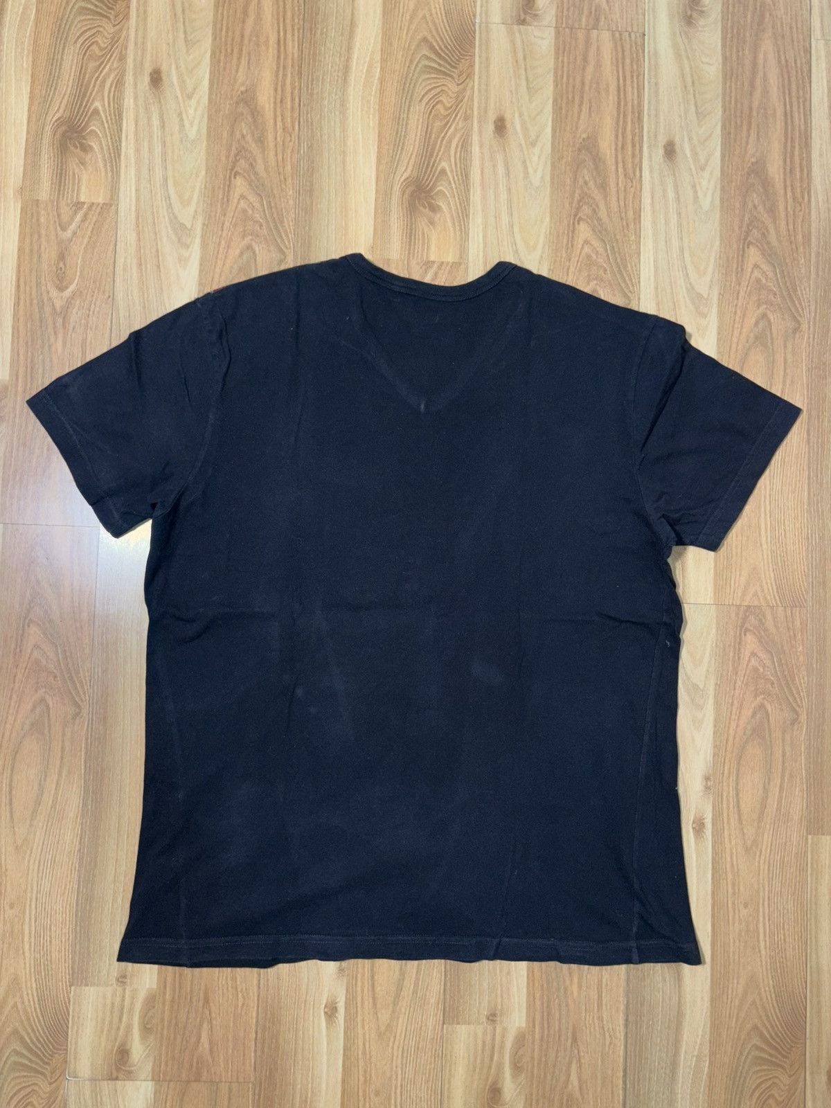 Guess Vintage Y2K Guess Union Jack Graphic V-Neck Tee - Size XXL Size US XXL / EU 58 / 5 - 2 Thumbnail
