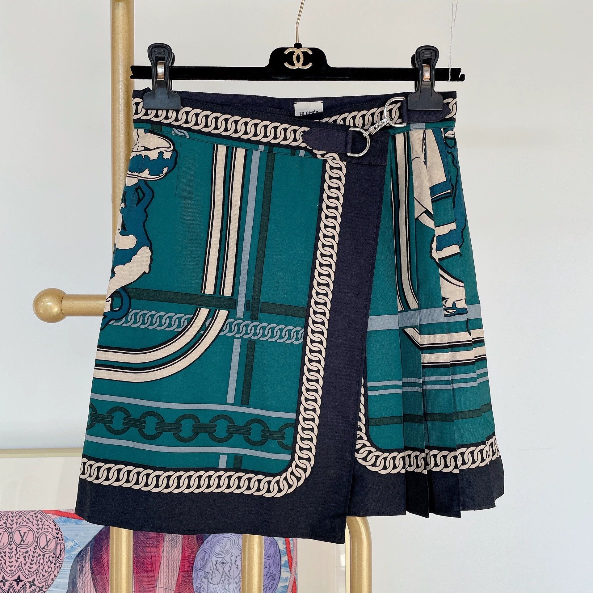 Hermes Hermes Green Printed Skirt Size US 36 / EU 52 - 1 Thumbnail
