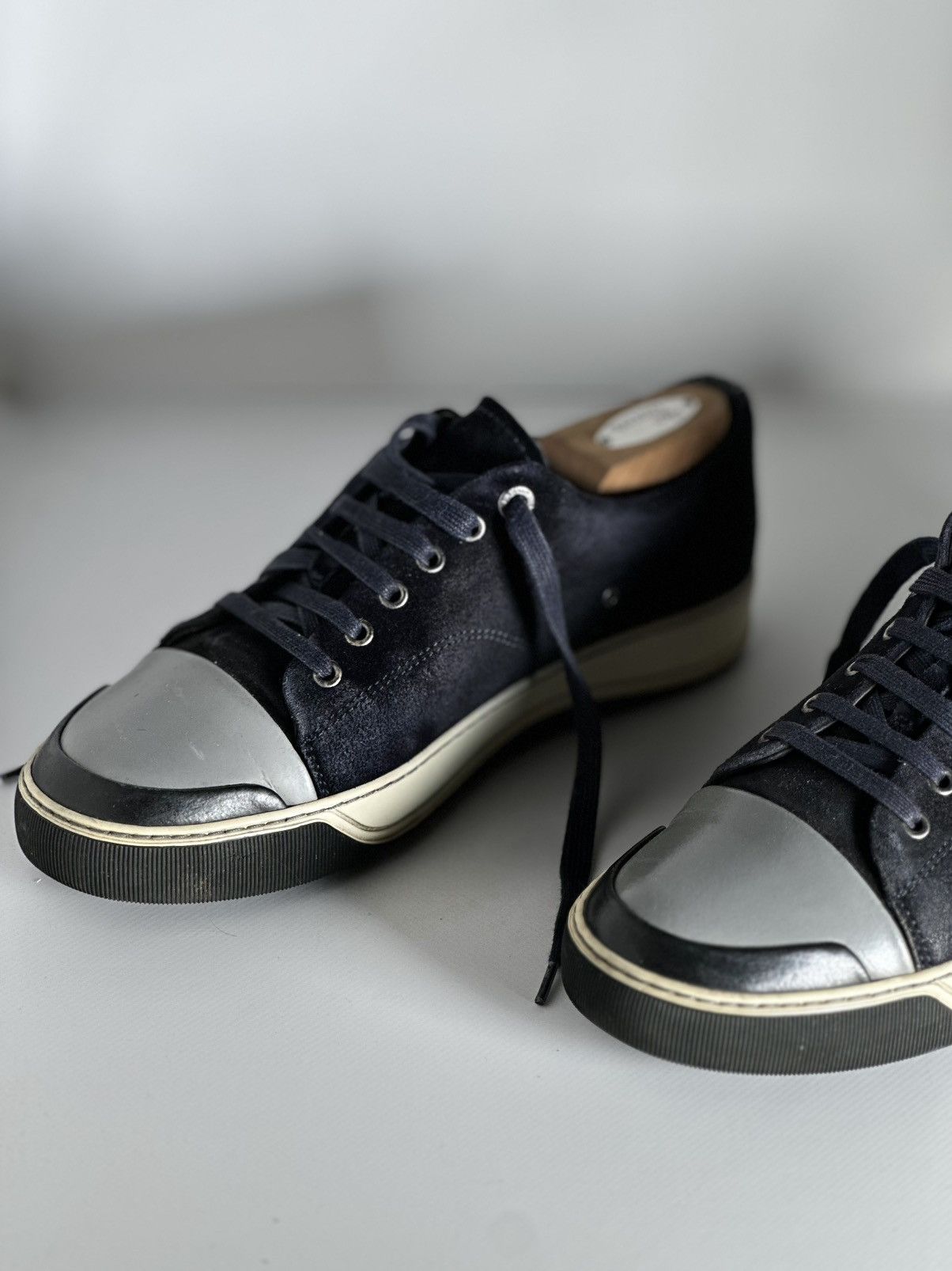 Lanvin Lanvin Blue/Black Suede and Patent Leather Low Top Sneakers Size US 6 / EU 39 - 3 Thumbnail