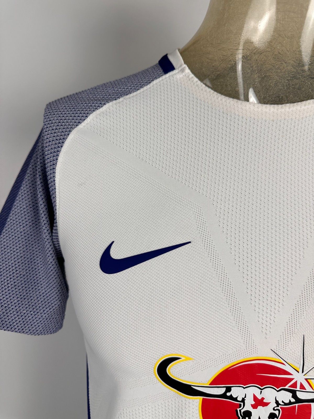Chelsea Soccer Chelsea 2017 18 Aeroswift Player Issue Football Shirt Jersey Size US S / EU 44-46 / 1 - 3 Thumbnail