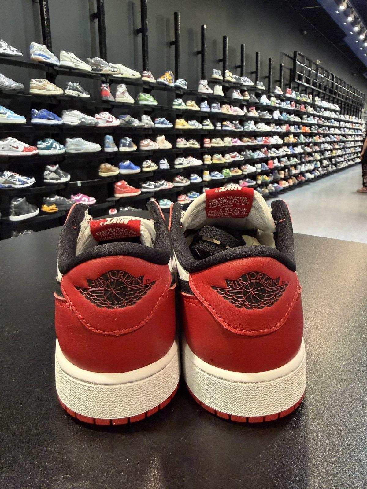 Jordan Brand Size 6 - Jordan 1 Low Retro OG Chicago (2025) Size US 6 / EU 39 - 4 Thumbnail