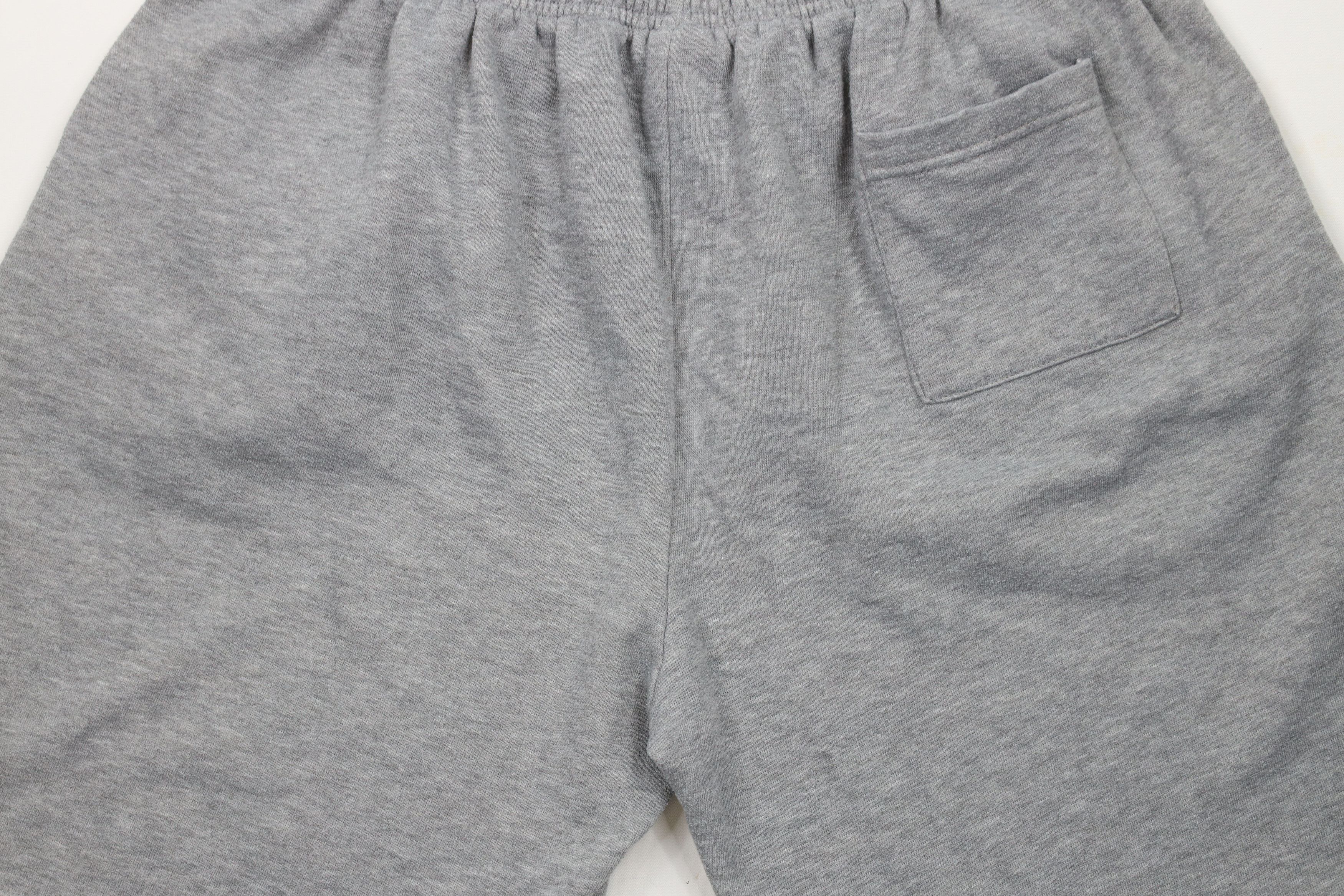 Vintage Vintage 90s Streetwear Above Knee Sweatpants Shorts Gray Size US 36 / EU 52 - 13 Thumbnail
