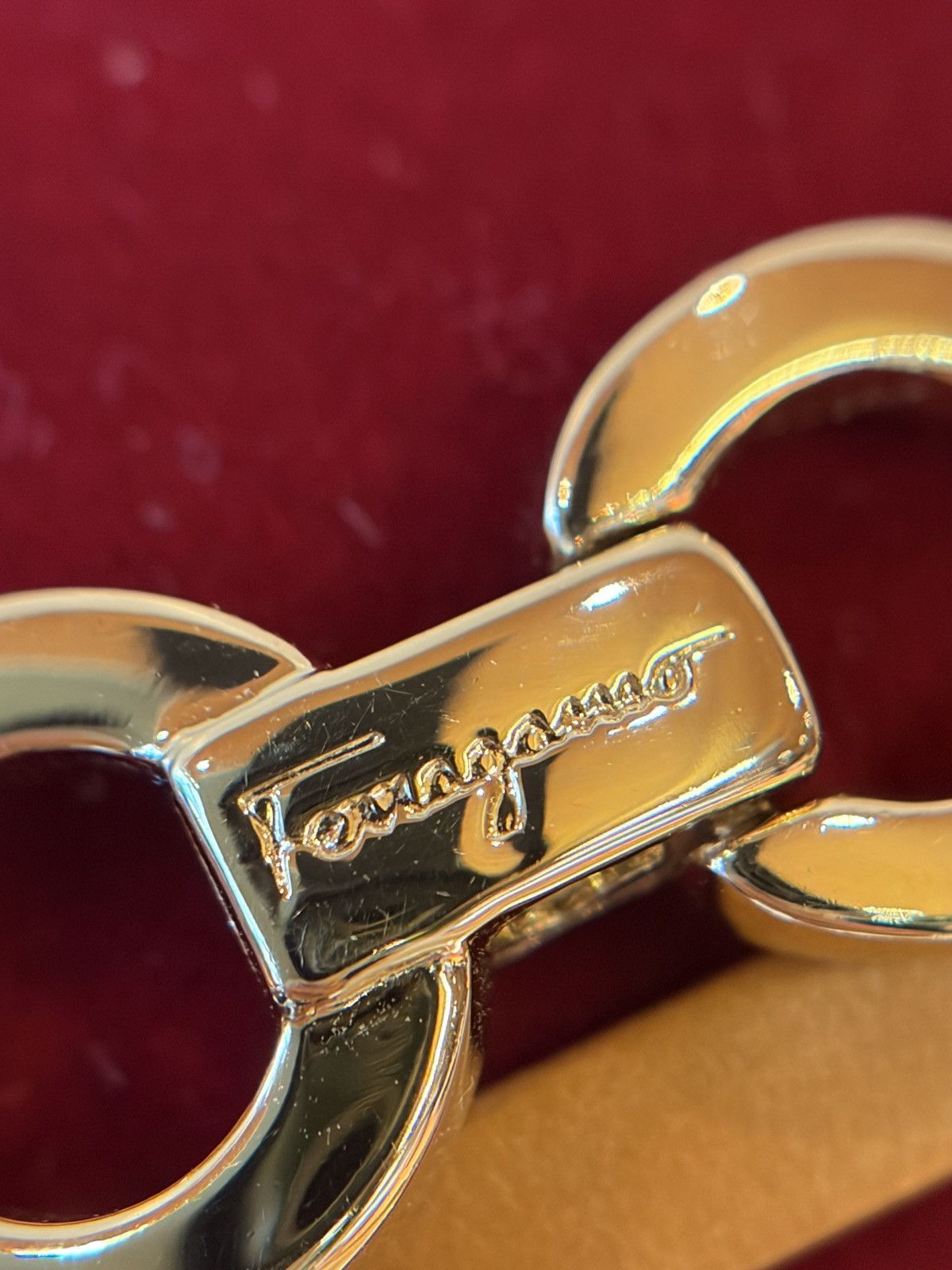 Salvatore Ferragamo Authentic Salvatore Ferragamo Gancini Leather Multi-Wear Size ONE SIZE - 4 Thumbnail