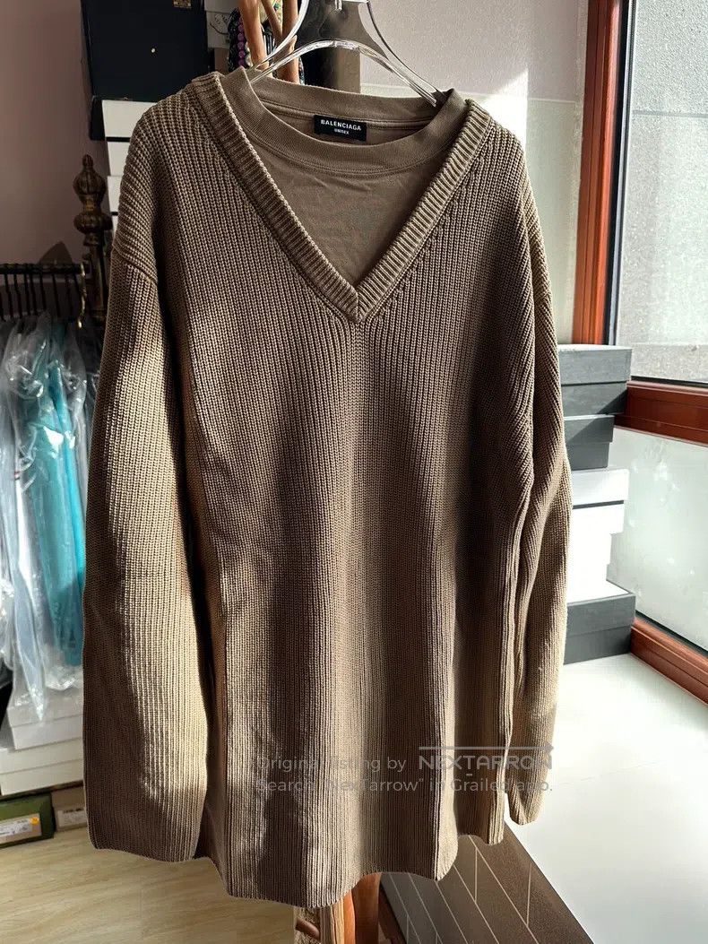 Balenciaga Balenciaga Letter Logo Fake Two-Piece Knit Sweater T-Shirt Size US M / EU 48-50 / 2 - 1 Thumbnail