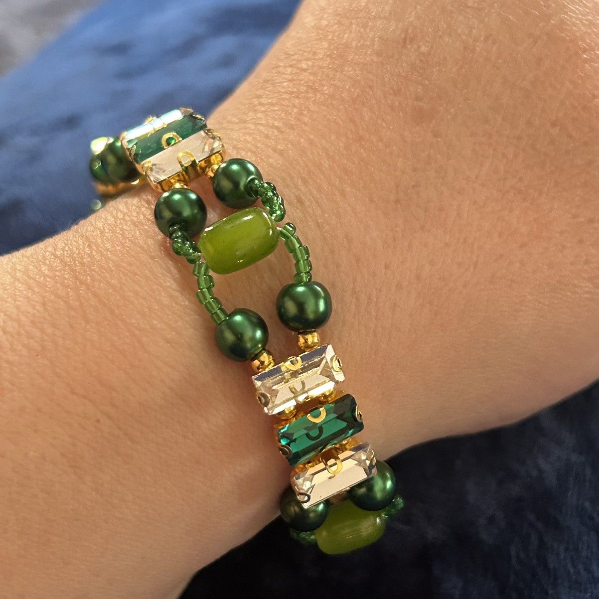 Handmade Handcrafted emerald green Czech glass pearl bracelet Size ONE SIZE - 2 Thumbnail