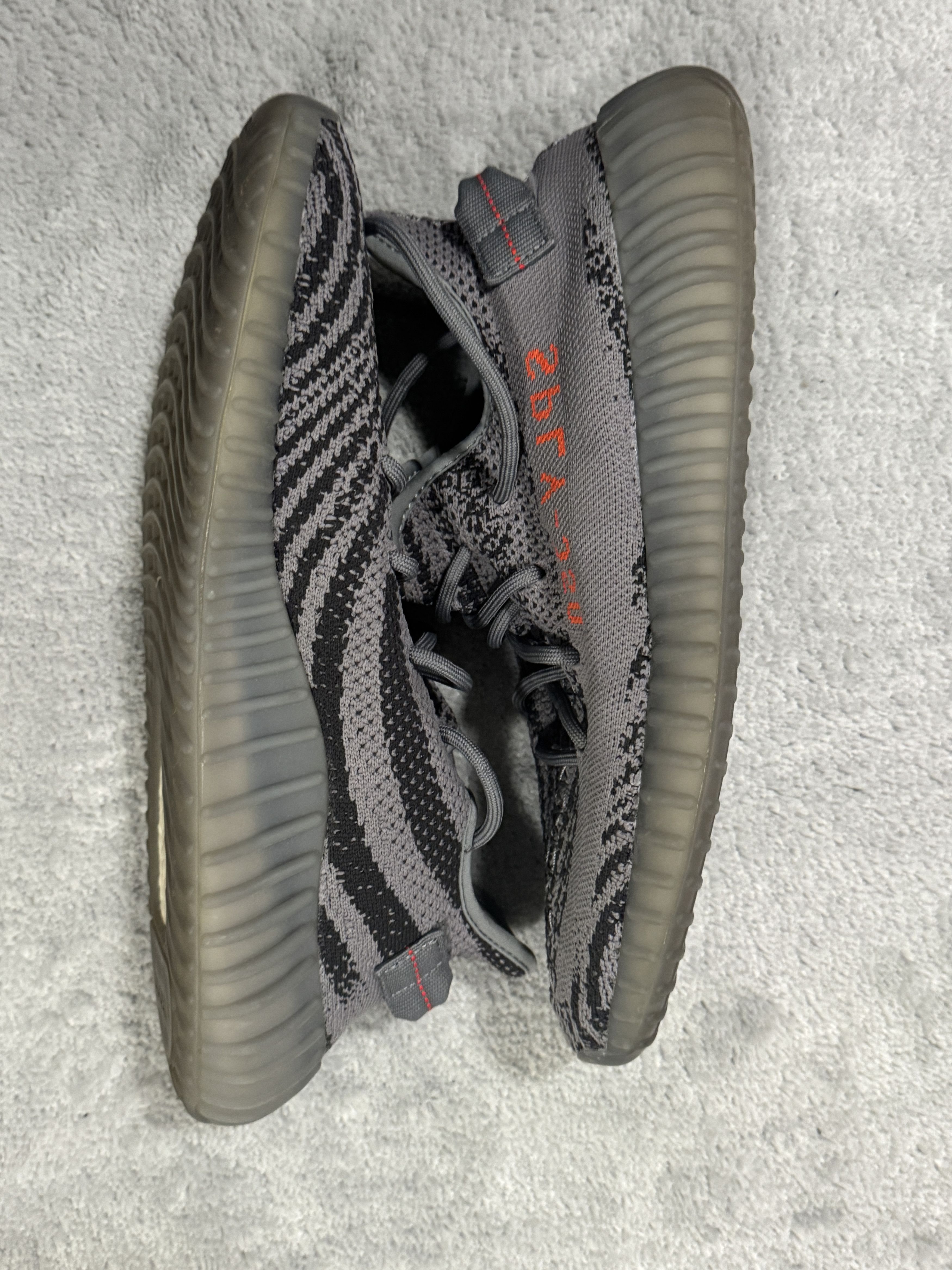 Yeezy -Yeezy- V2 BELUGA US 11 Size US 11 / EU 44 - 4 Thumbnail
