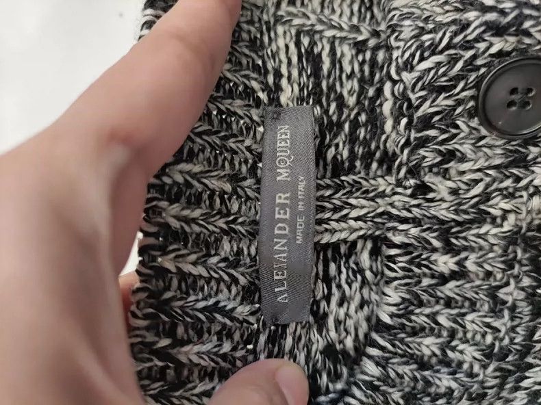 Alexander McQueen Alexander McQUEEN The sweater of the main line, made in Ita Size M / US 6-8 / IT 42-44 - 2 Thumbnail