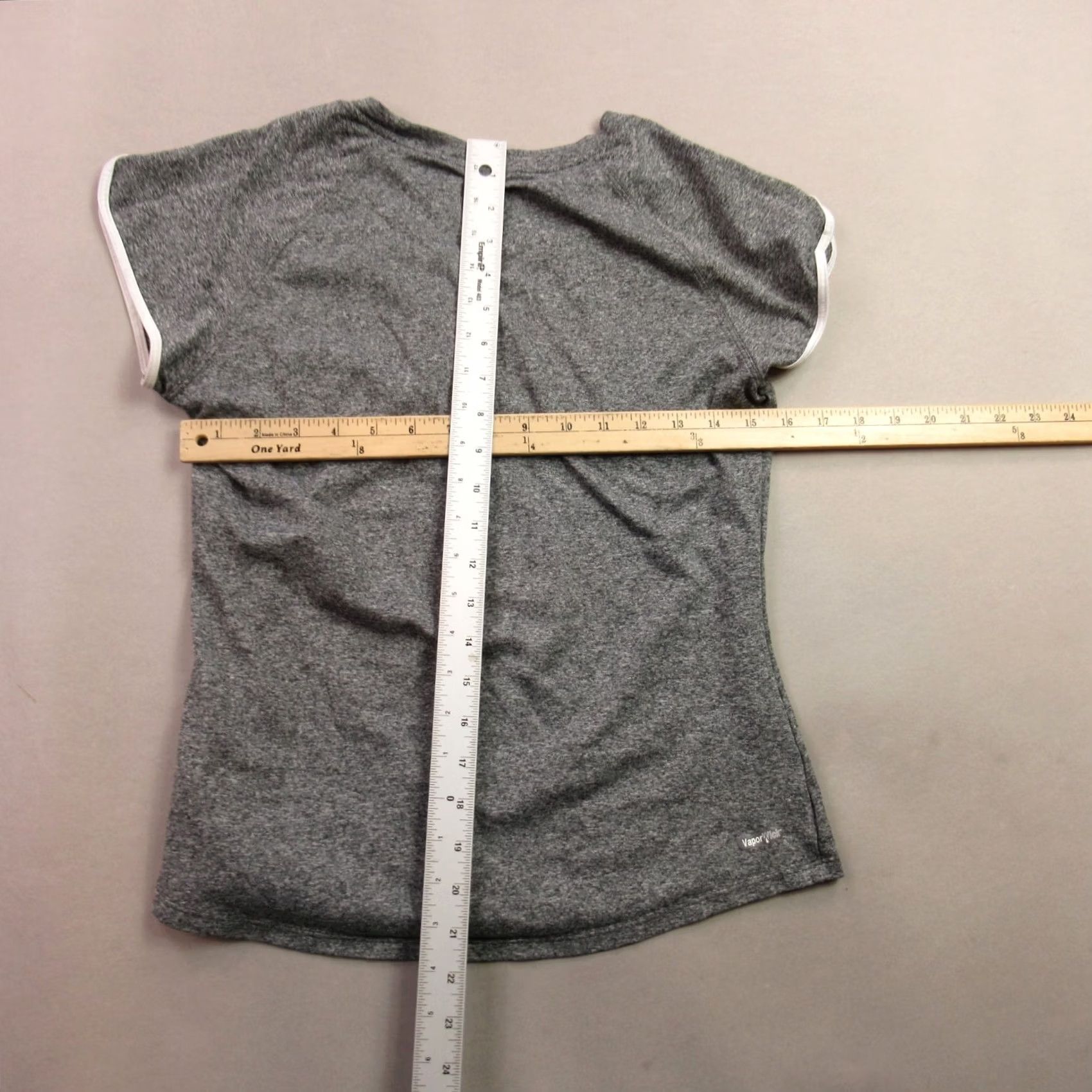 The North Face The North Face Shirt Womens Medium Short Sleeve Lightweight Crew Neck Gray Casual Size M / US 6-8 / IT 42-44 - 7 Thumbnail