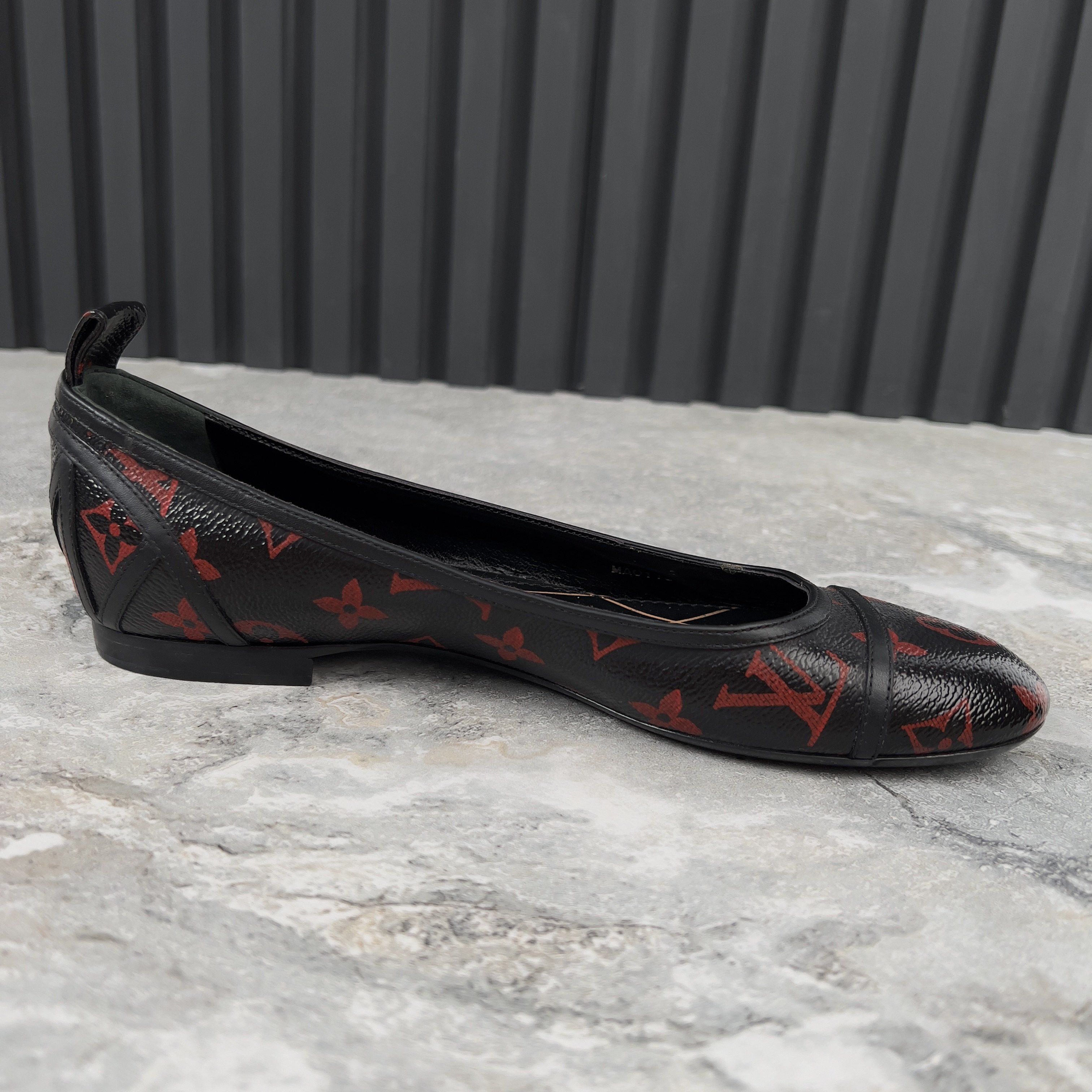 Louis Vuitton INFRAROUG Revival Ballet Flat Monogram Size US 7.5 / IT 37.5 - 7 Thumbnail