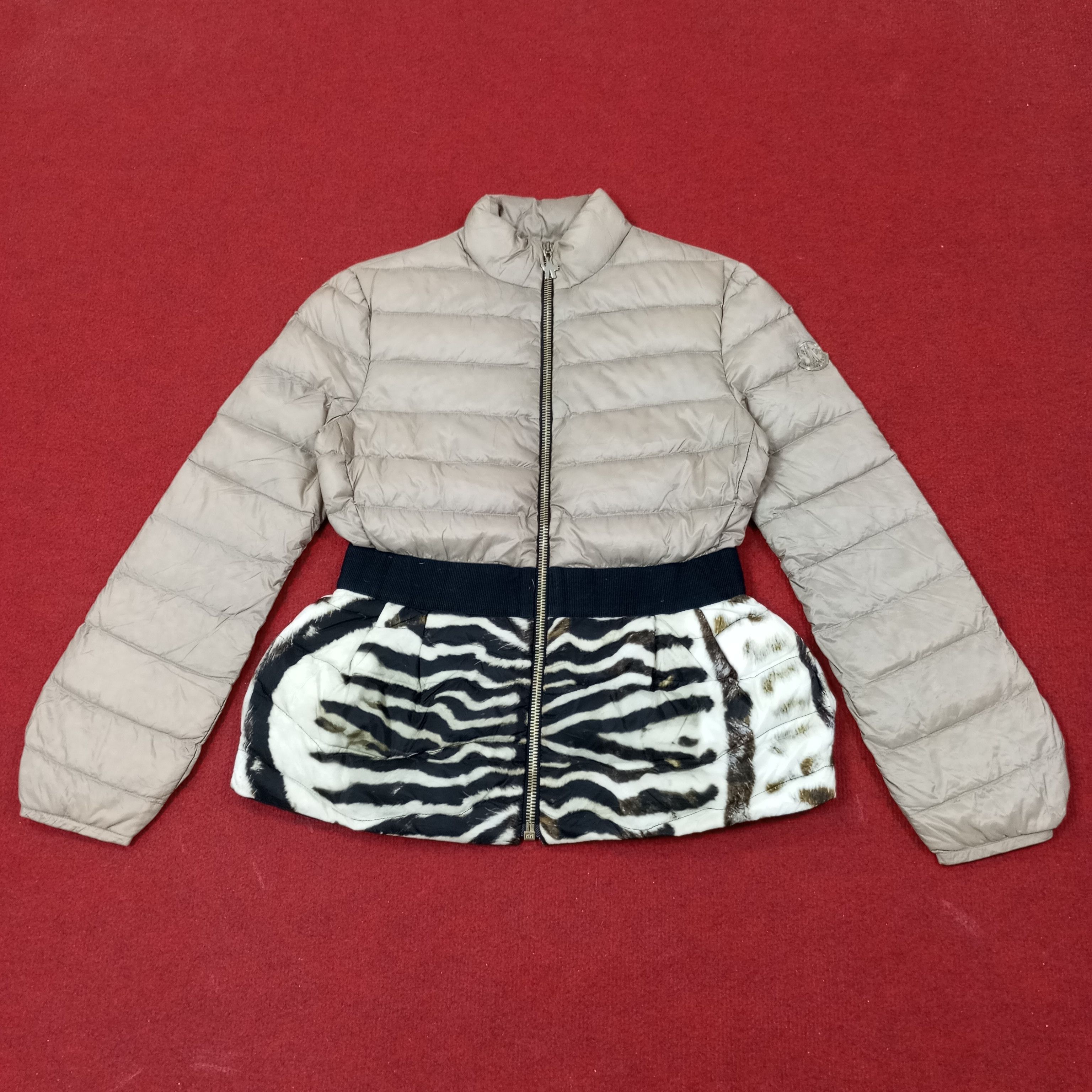 Moncler Moncler Italian Fashion Brand Puffer Jacket c247n26 Size S / US 4 / IT 40 - 1 Thumbnail