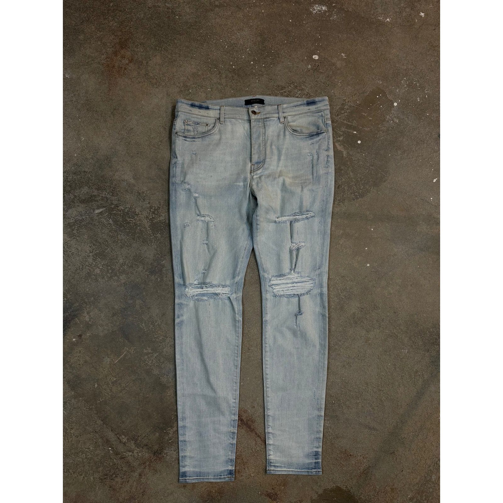 Amiri Amiri Plain Thrasher Light Wash Used 38 Size US 38 / EU 54 - 1 Thumbnail