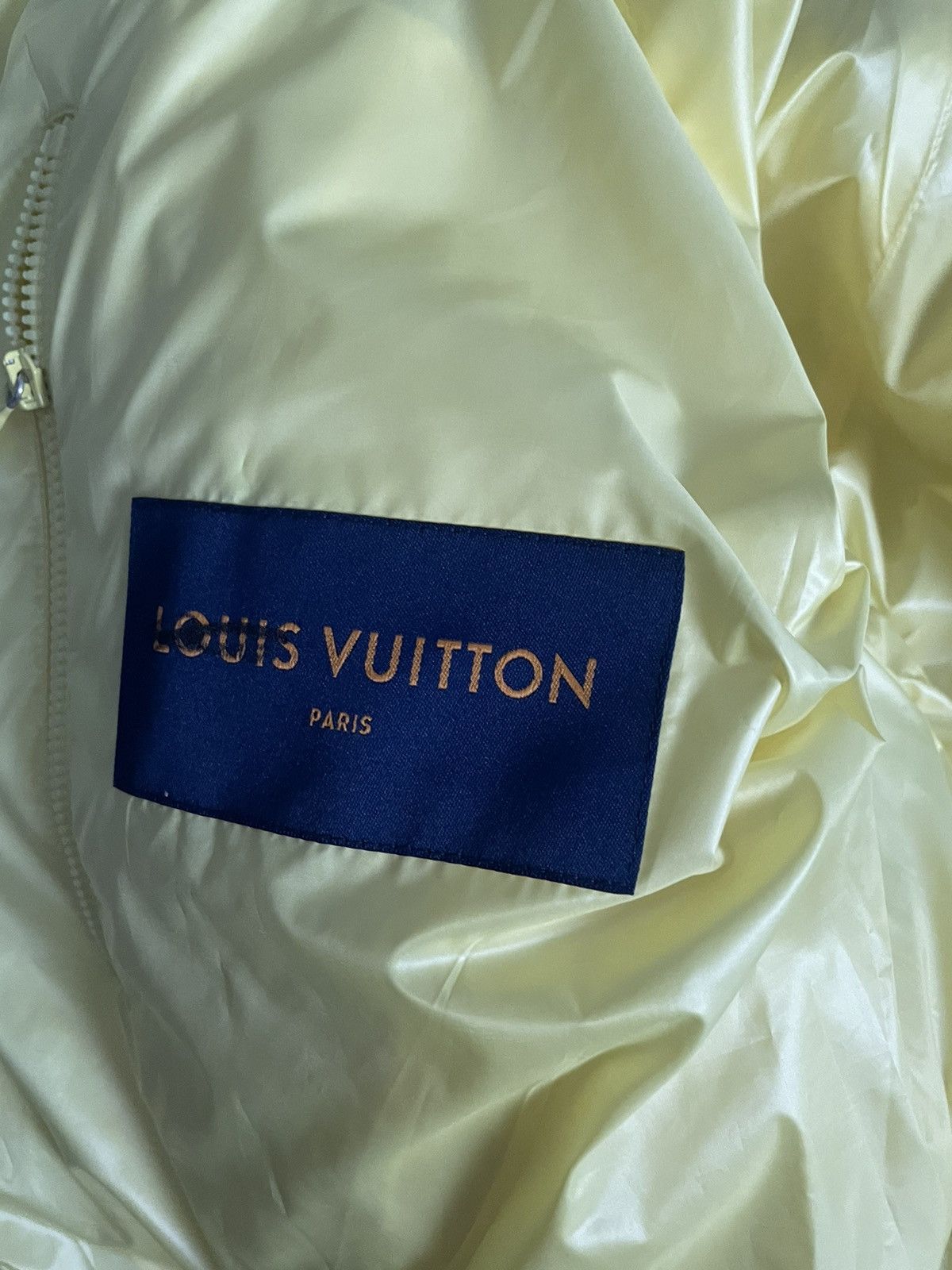 Louis Vuitton Louis Vuitton Virgil Abloh Flowers Puffer Jacket Size US M / EU 48-50 / 2 - 6 Thumbnail