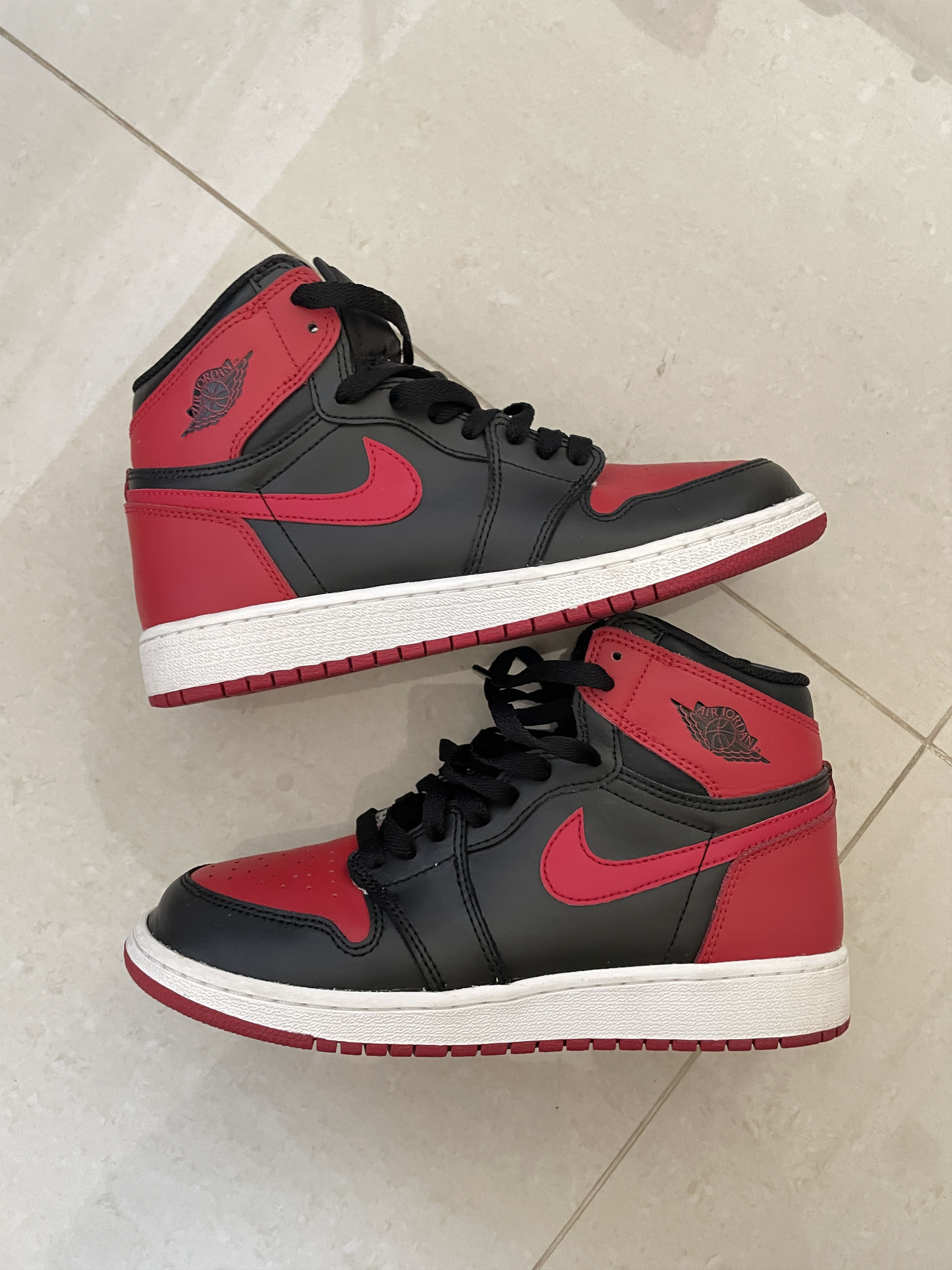 Jordan Brand Air Jordan1 Retro High OG 'Banned' 2016 Size US 8 / IT 38 - 1 Thumbnail