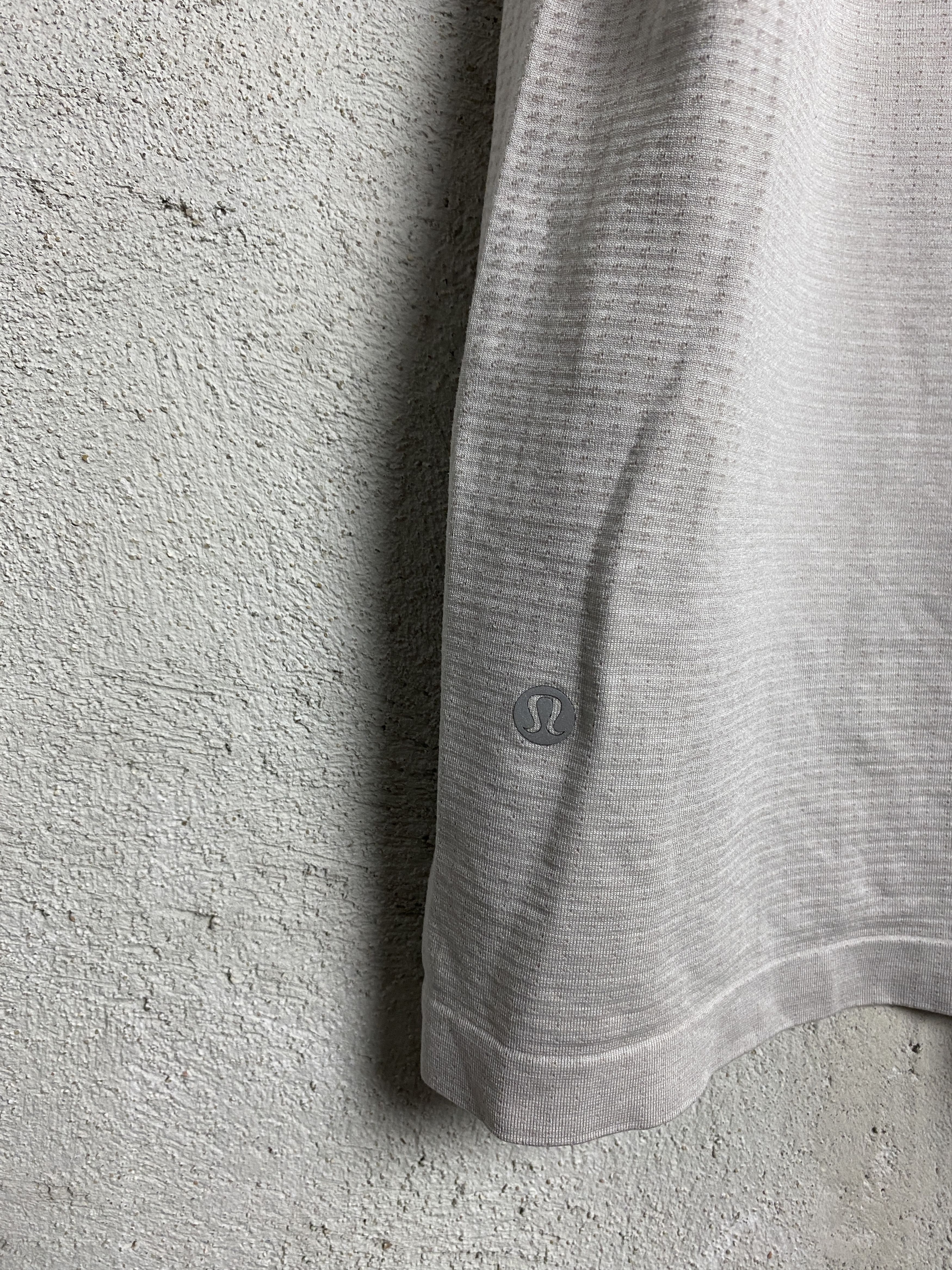 Lululemon Lululemon t-shirt tee sport gym pilates yoga Size US XL / EU 56 / 4 - 5 Thumbnail