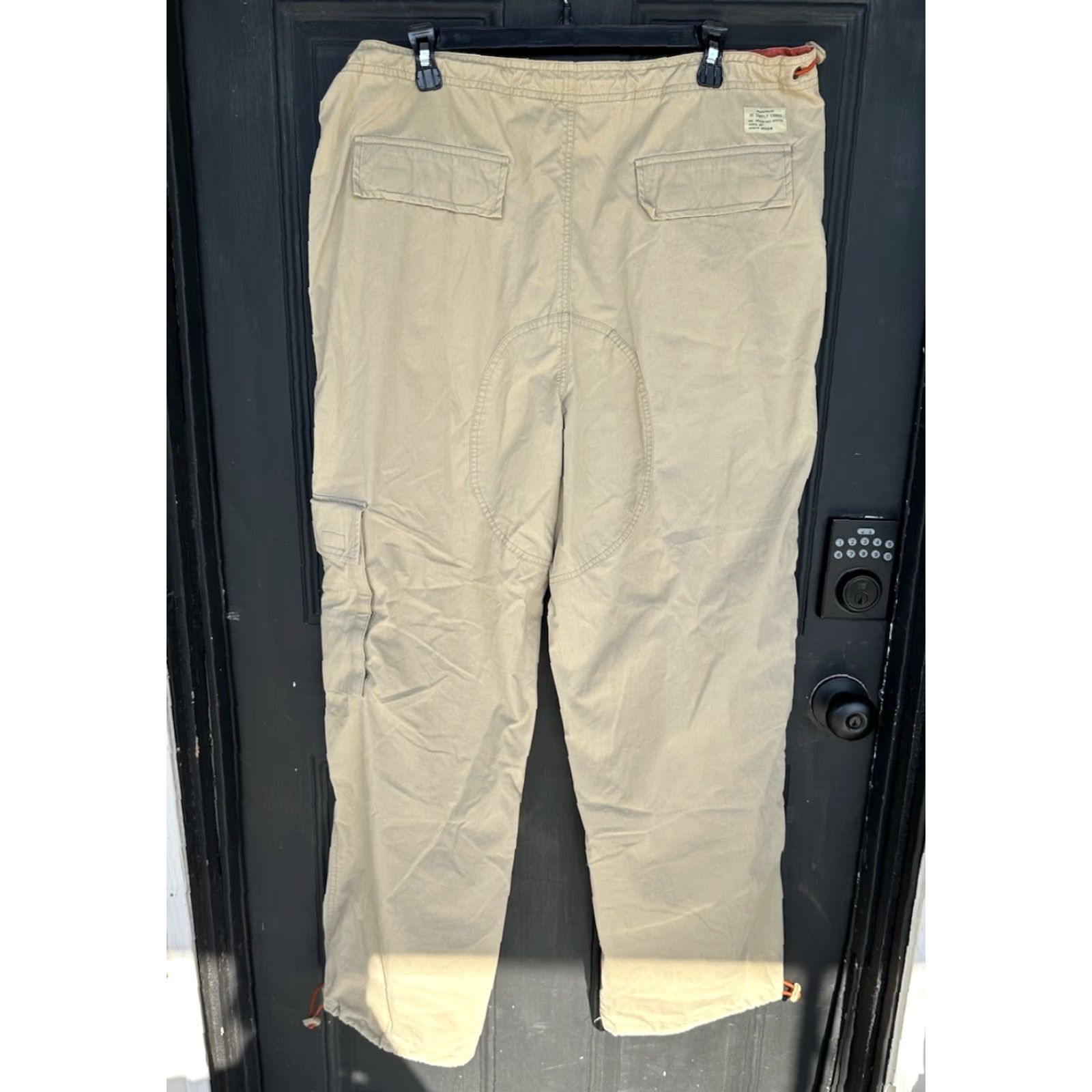 American Eagle Outfitters VINTAGE American Eagle Cargo Pants Mens Wide-Leg Beige 36 Inseam 30.5 Army Military Skater Baggy 36x32 Size US 36 / EU 52 - 2 Thumbnail