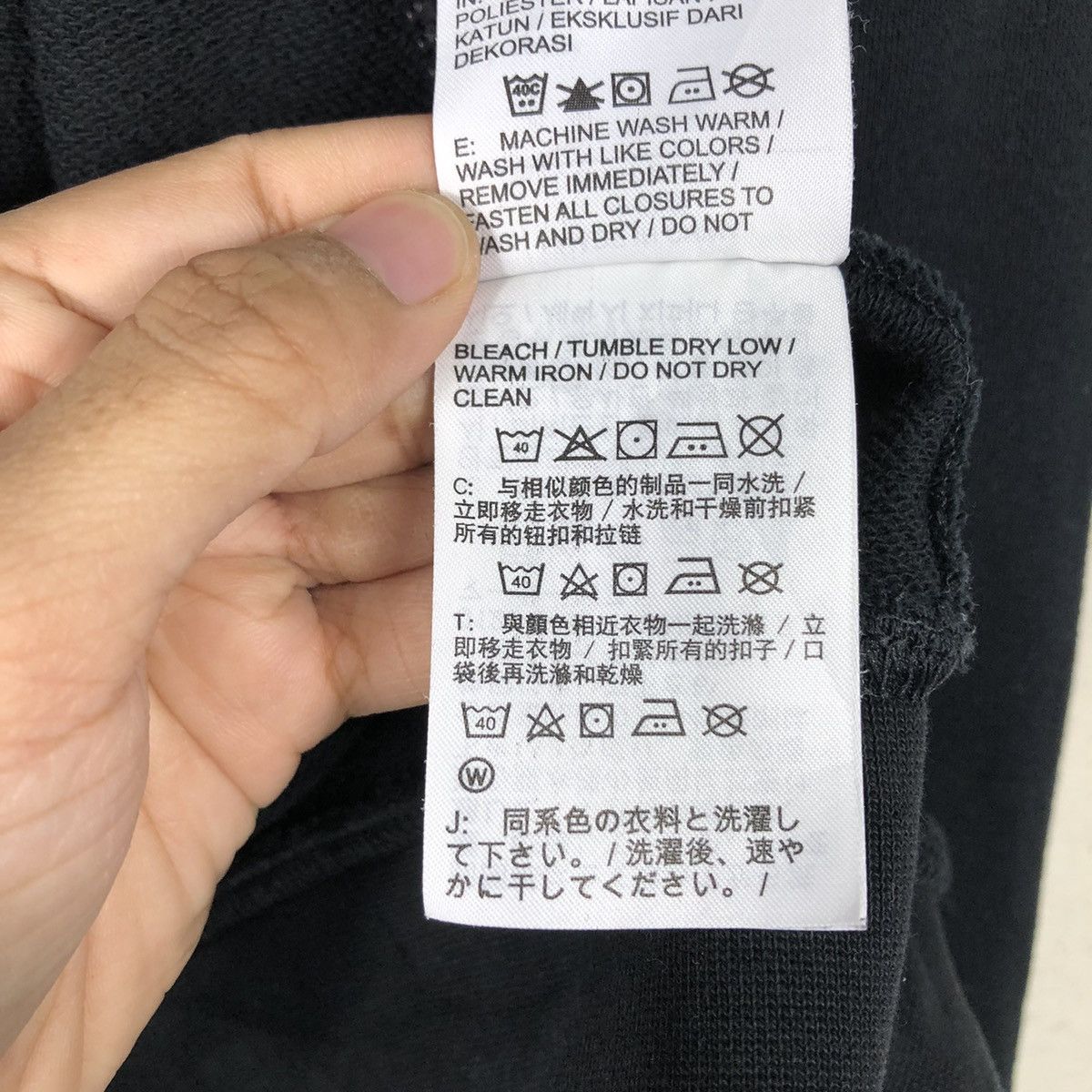 Nike Nike Vintage Black Zip Hoodie – Minimal Swoosh Essential Size US S / EU 44-46 / 1 - 24 Thumbnail