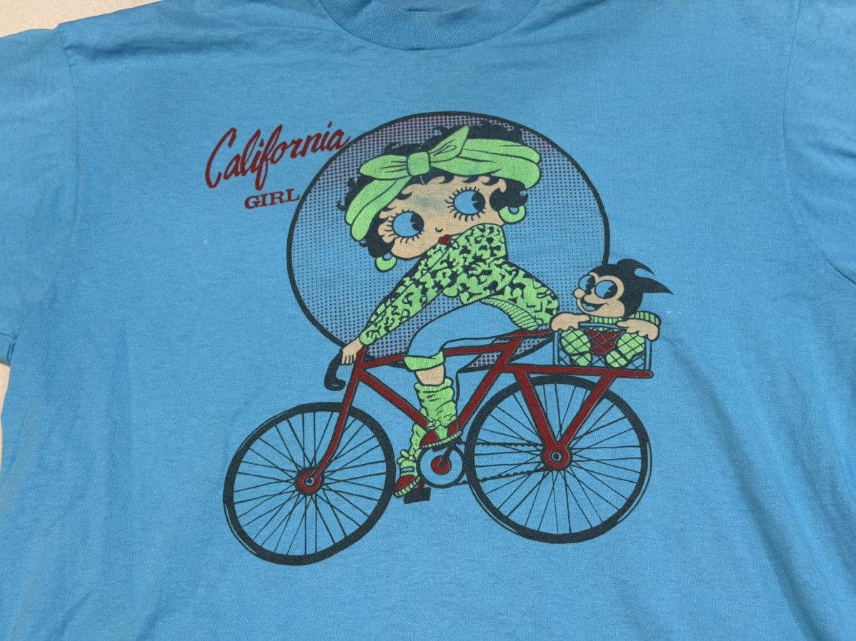Vintage Vintage 90s Betty Boop Riding Bike T Shirt Size US XL / EU 56 / 4 - 3 Thumbnail
