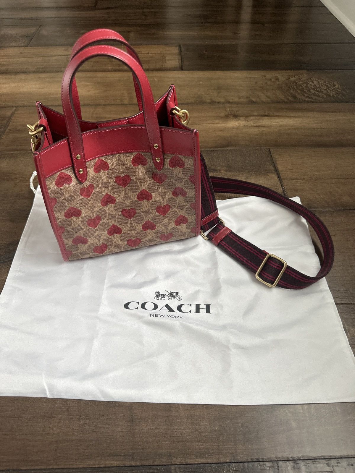 Coach Coach Field Tote 22 Heart Print Size ONE SIZE - 5 Thumbnail