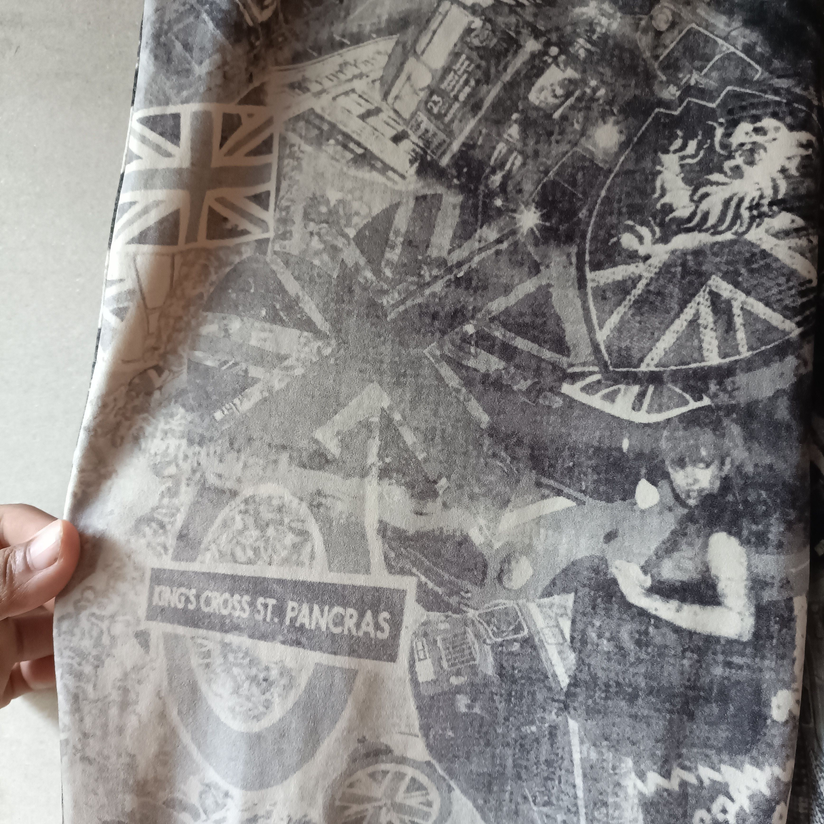 Katharine Hamnett London Katherine Hamnett London Underground Printed Legging Pants Size 30" / US 8 / IT 44 - 9 Thumbnail