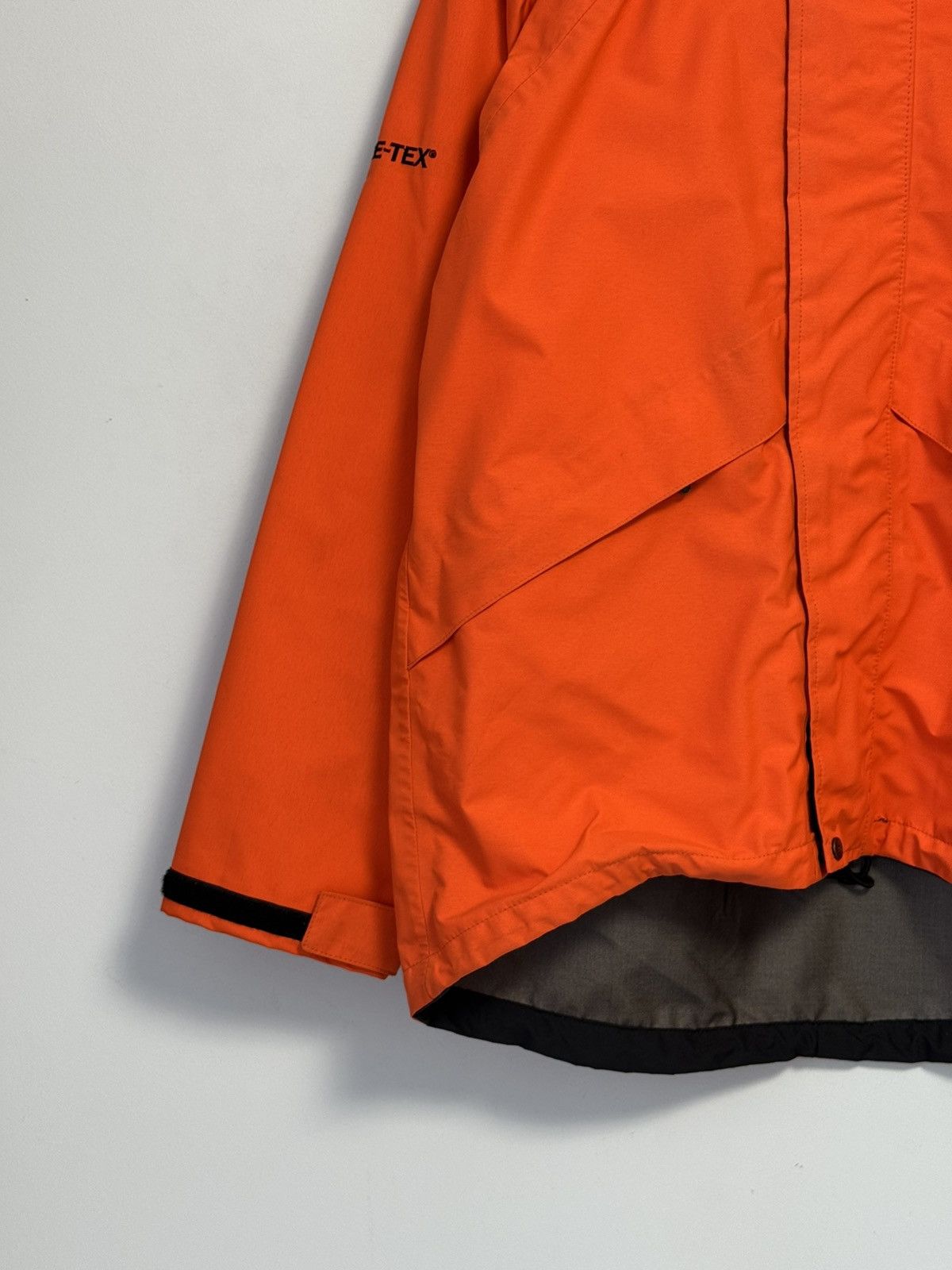 Berghaus Vintage Berghaus Gore-Tex Jacket Orange Mens Outdoor Size US S / EU 44-46 / 1 - 4 Thumbnail