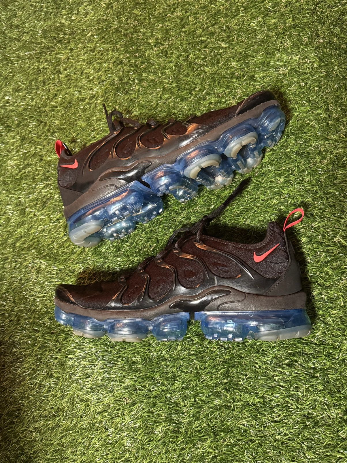 Nike Nike Vapormax Plus Black Red Blue Size US 11.5 / EU 44-45 - 1 Thumbnail