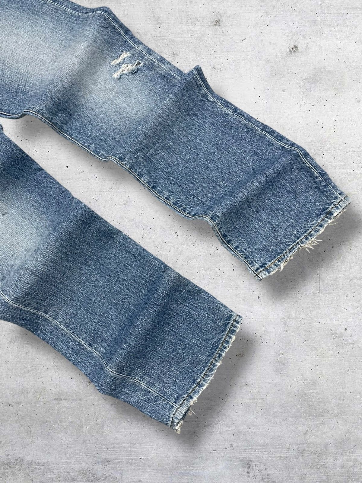 Levi's Vintage Clothing VINTAGE 501 LEVIS USA DESIGNER 90S CLASSIC RIPPED OG DENIM Size US 30 / EU 46 - 5 Thumbnail