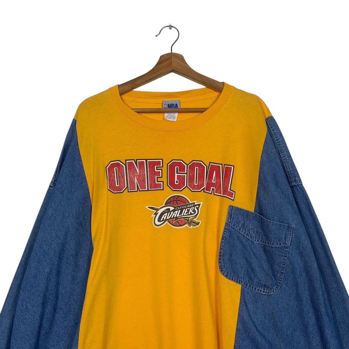 NBA Vintage NBA Cleveland Cavaliers Redesign Sweater Size XL / US 12-14 / IT 48-50 - 2 Thumbnail