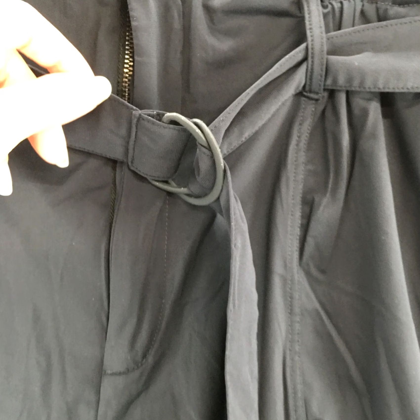 Blanc Noir Blanc Noir Paper Bag Shorts Womens Large Black Elastic Waist Belted High Rise Featured Belted Paperbag Shorts Womens Black High Rise Clearance Size 36" / US 14 / IT 50 - 4 Thumbnail