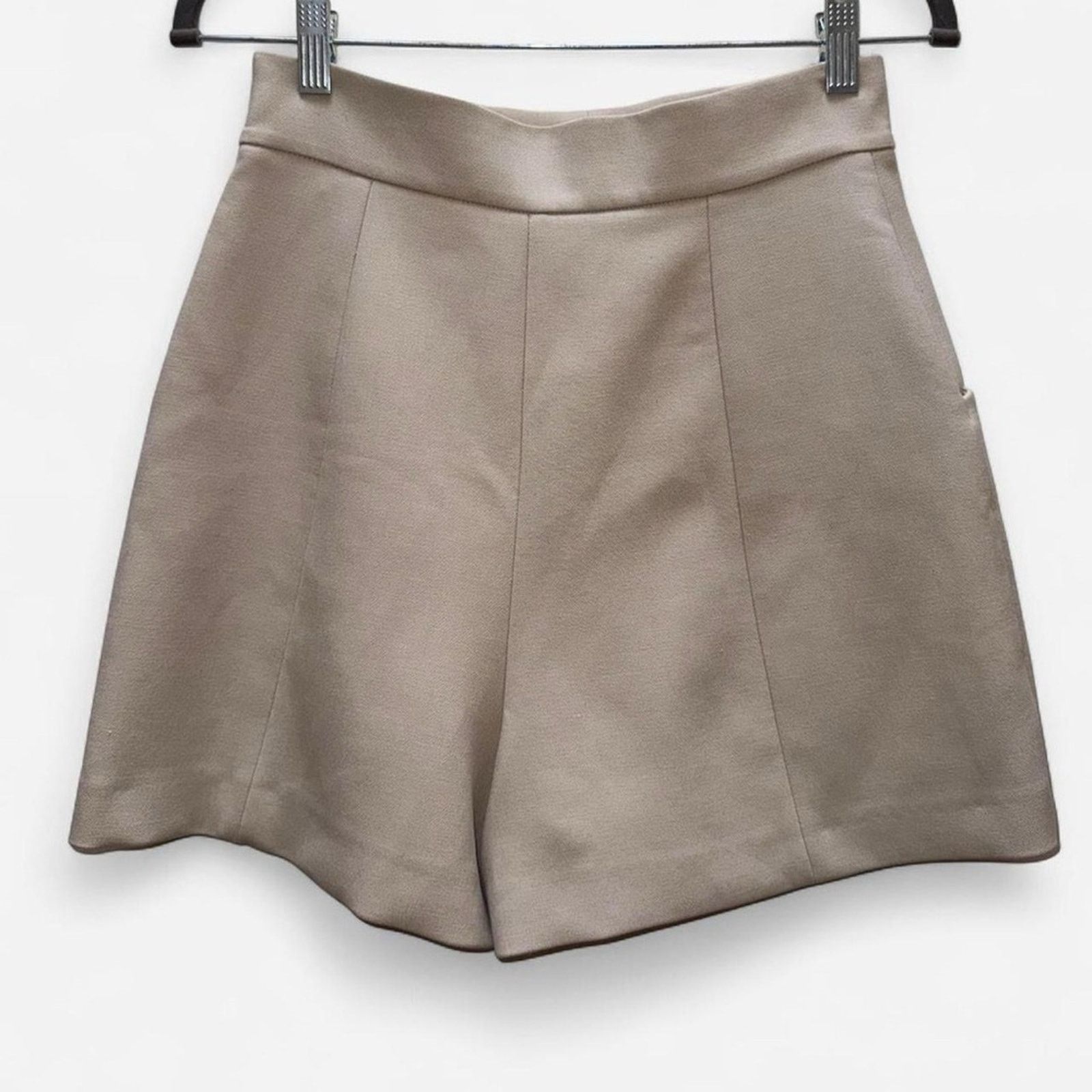 Zara Zara Tan High Waist Shorts with Gold Accents Size Small Size 28" / US 6 / IT 42 - 4 Thumbnail