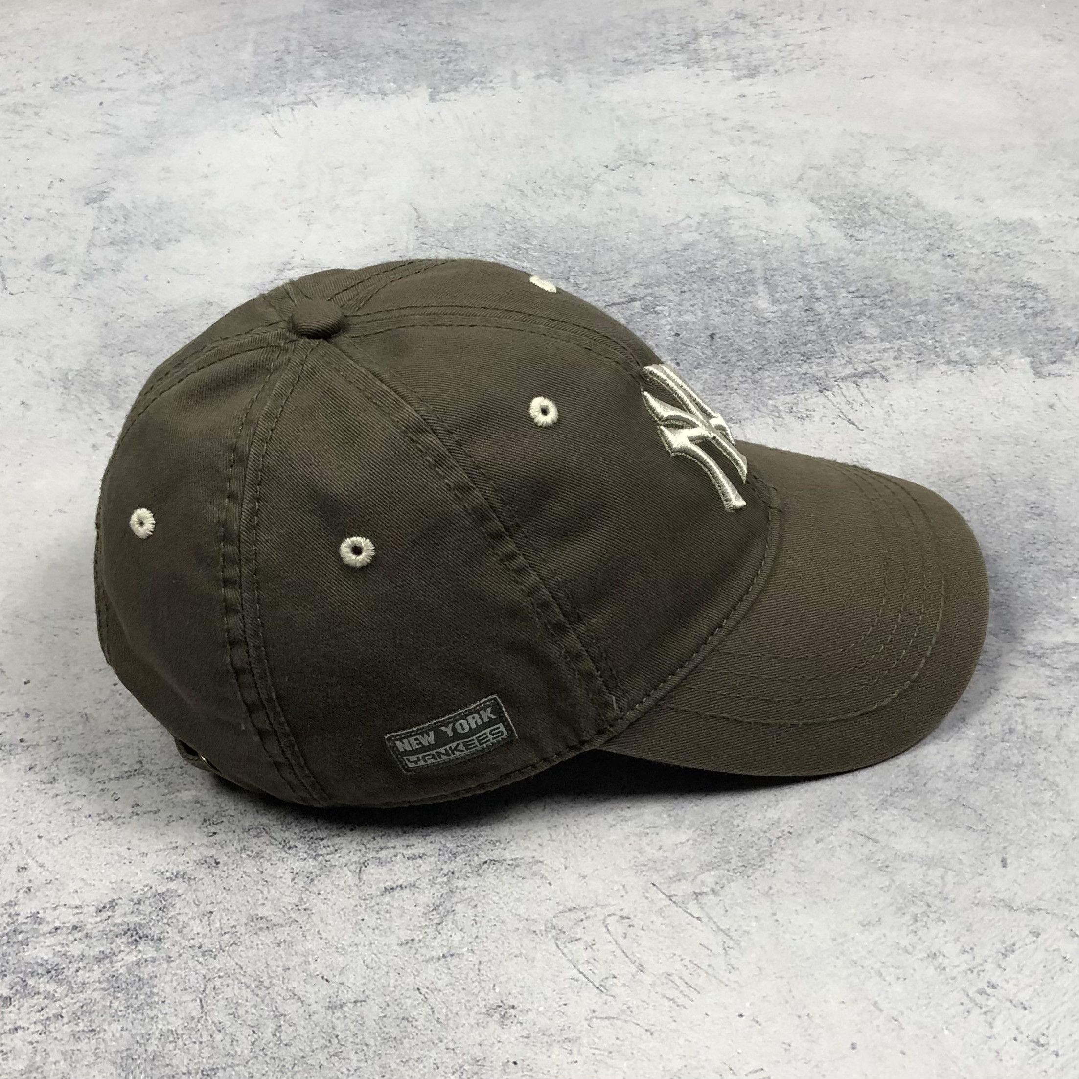 New York Yankees Vintage MLB New York Yankees Cap Size ONE SIZE - 5 Thumbnail