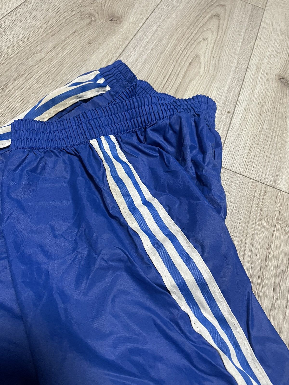 Vintage 90'S Adidas nylon pants, crinkle pants, men's size XL unclear blue type Vintage Second Hand
