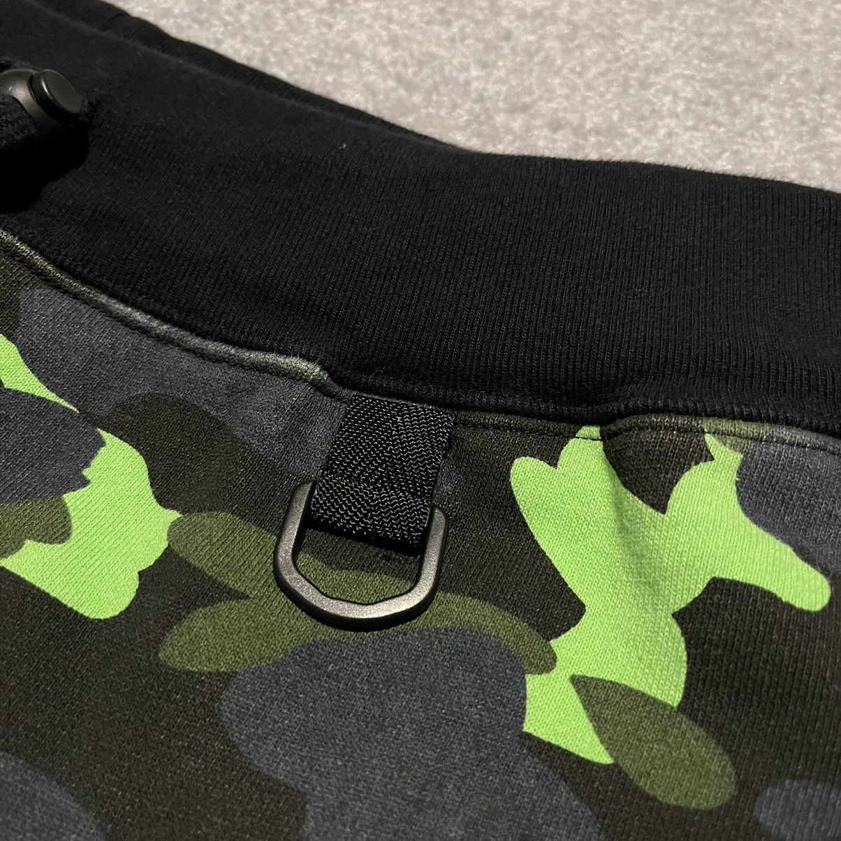 Bape Bape A Bathing Ape Neon 1st Camo Sweat Pants Size US 36 / EU 52 - 8 Thumbnail