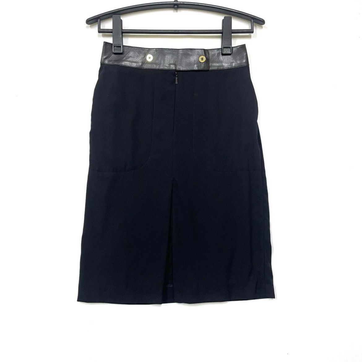 Gucci VINTAGE GUCCI BLACK POCKET SKIRT Size 28" / US 6 / IT 42 - 2 Thumbnail