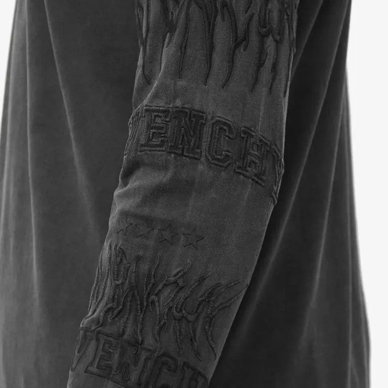 Givenchy o1loc1c0724 Crewneck in Black Size US L / EU 52-54 / 3 - 5 Thumbnail