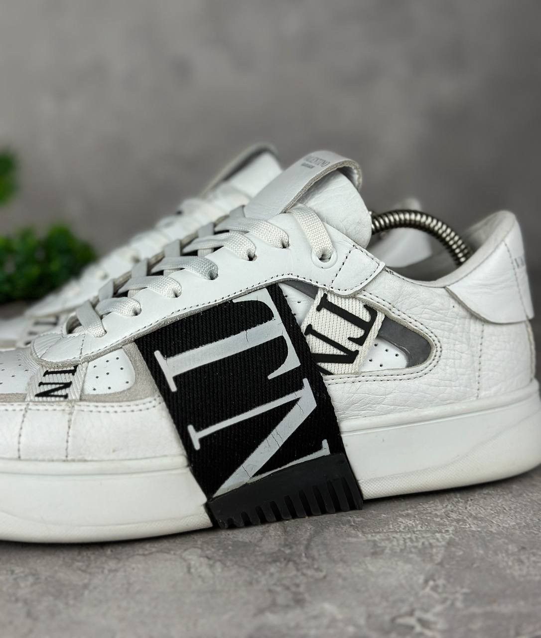 Valentino Valentino Garavani Leather Sneakers Size US 9 / IT 39 - 3 Thumbnail
