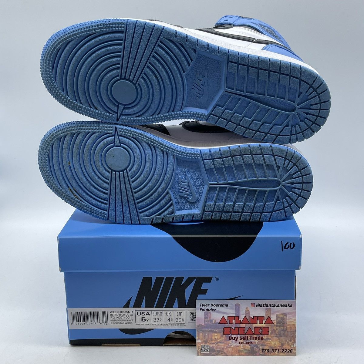 Jordan Brand Air Jordan 1 high UNC toe Size US 5 / IT 35 - 7 Thumbnail