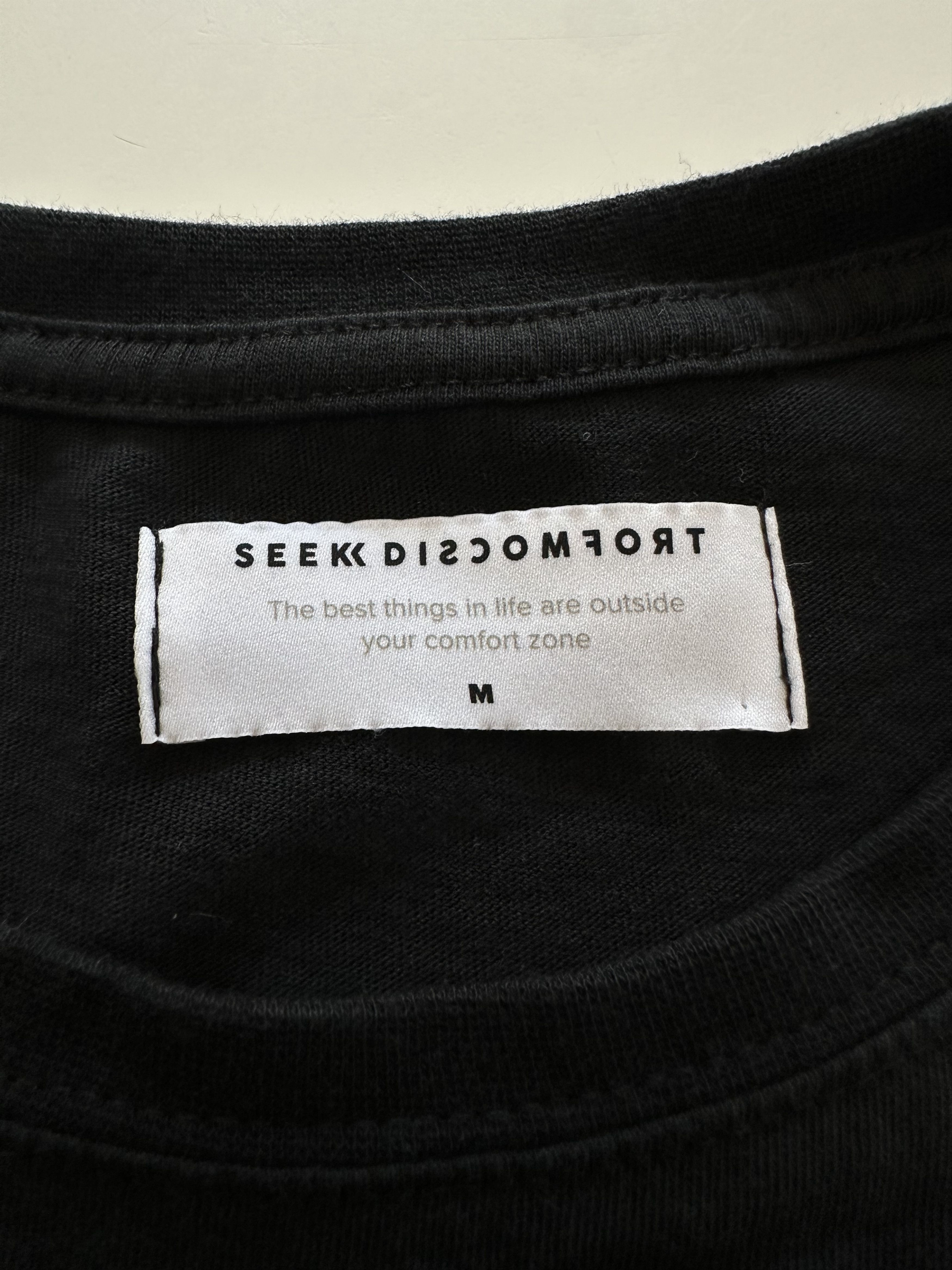 Other Seek Discomfort Medium Black Vintage T Shirt Graphic Size US M / EU 48-50 / 2 - 3 Thumbnail