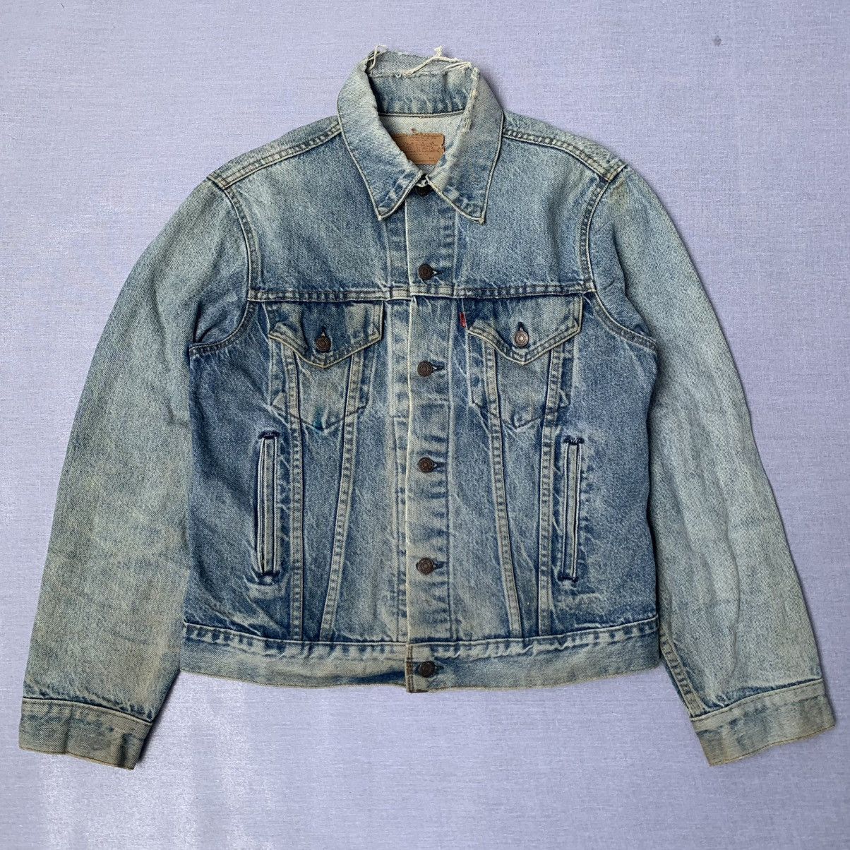 Levi's vintage Levi's trucker jacket distressed Size US L / EU 52-54 / 3 - 1 Thumbnail