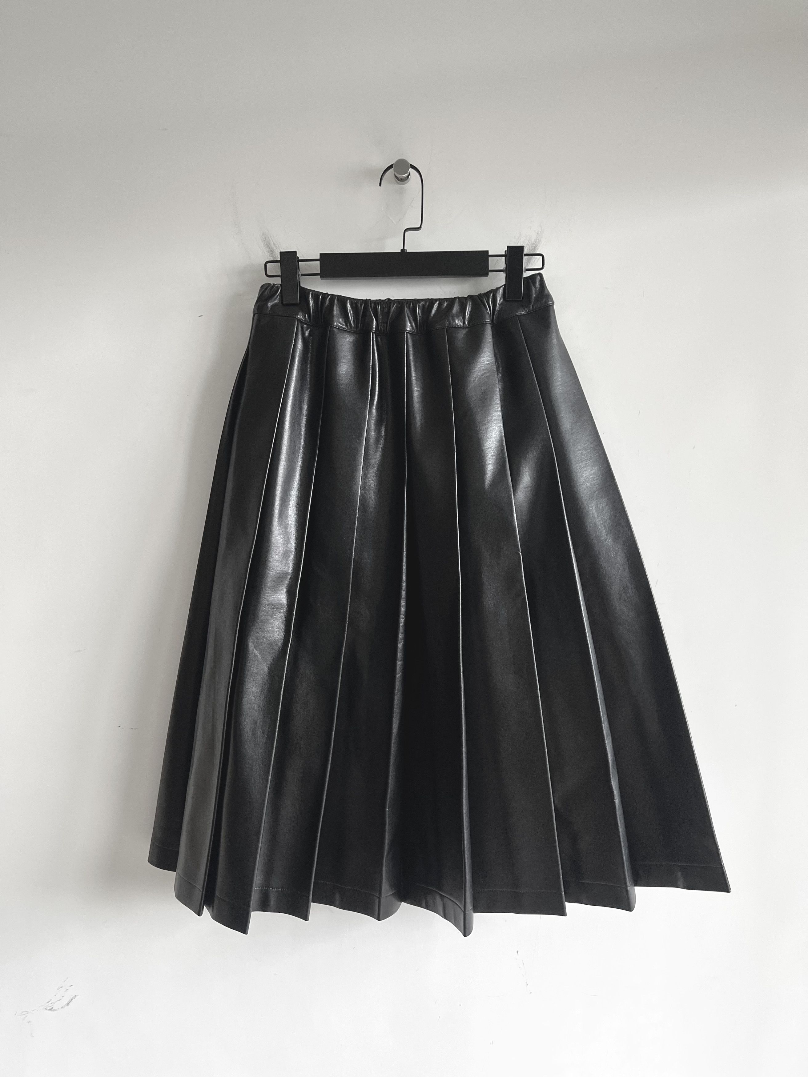 Comme des Garcons Black BLACKCOMME des GARCONS - Leather Pleated Midi Skirts Size 24" / US 00 / IT 34 - 1 Thumbnail