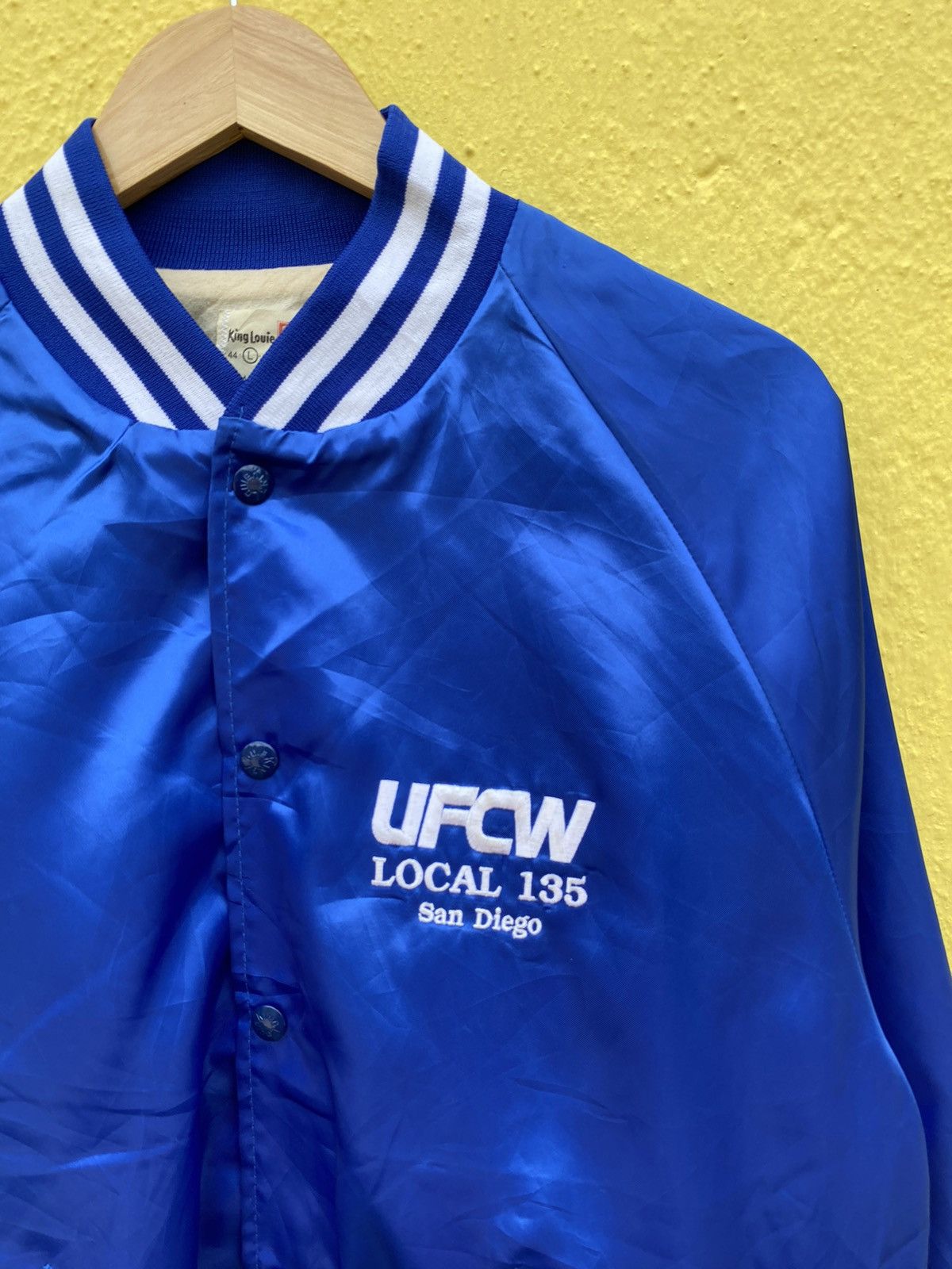 Vintage Vintage UFCW san diego satin varsity jacket Size US L / EU 52-54 / 3 - 6 Thumbnail